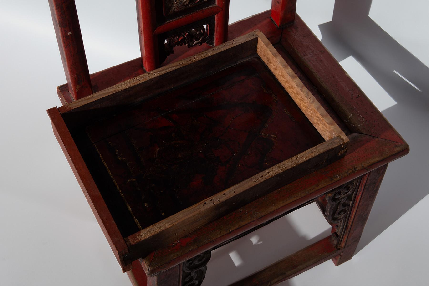 Chaise traditionnelle de style Qing avec tiroir caché en vente 3