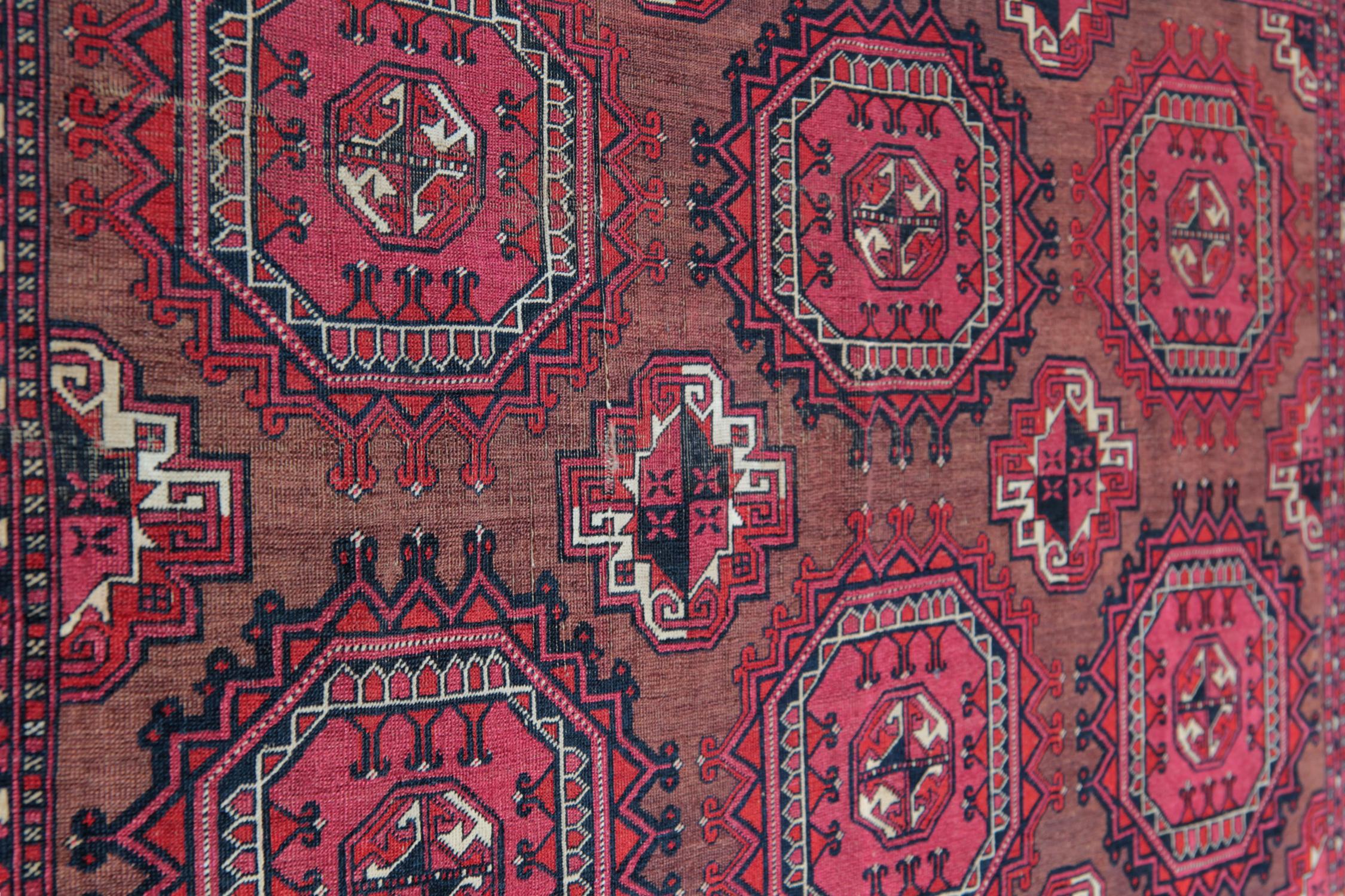 Alfombra tradicional antigua de lana roja tejida a mano Alfombra oriental de salón Costura en venta