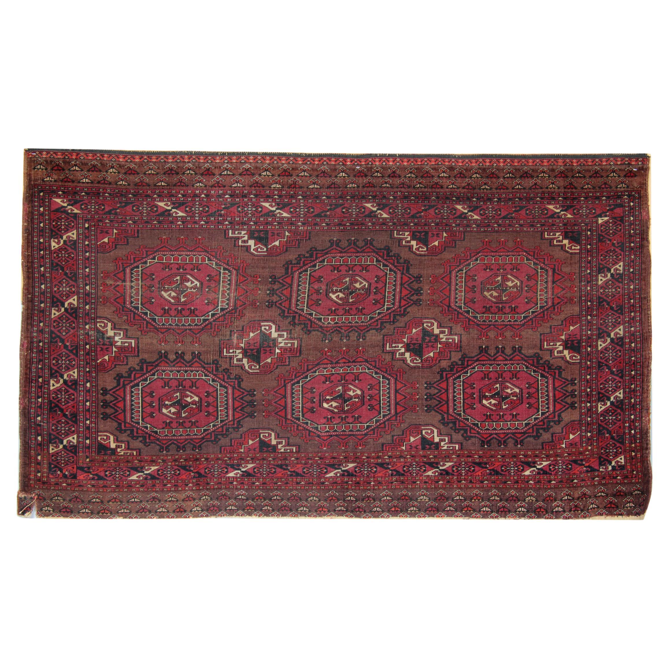 Traditioneller handgewebter orientalischer Teppich aus roter Wolle