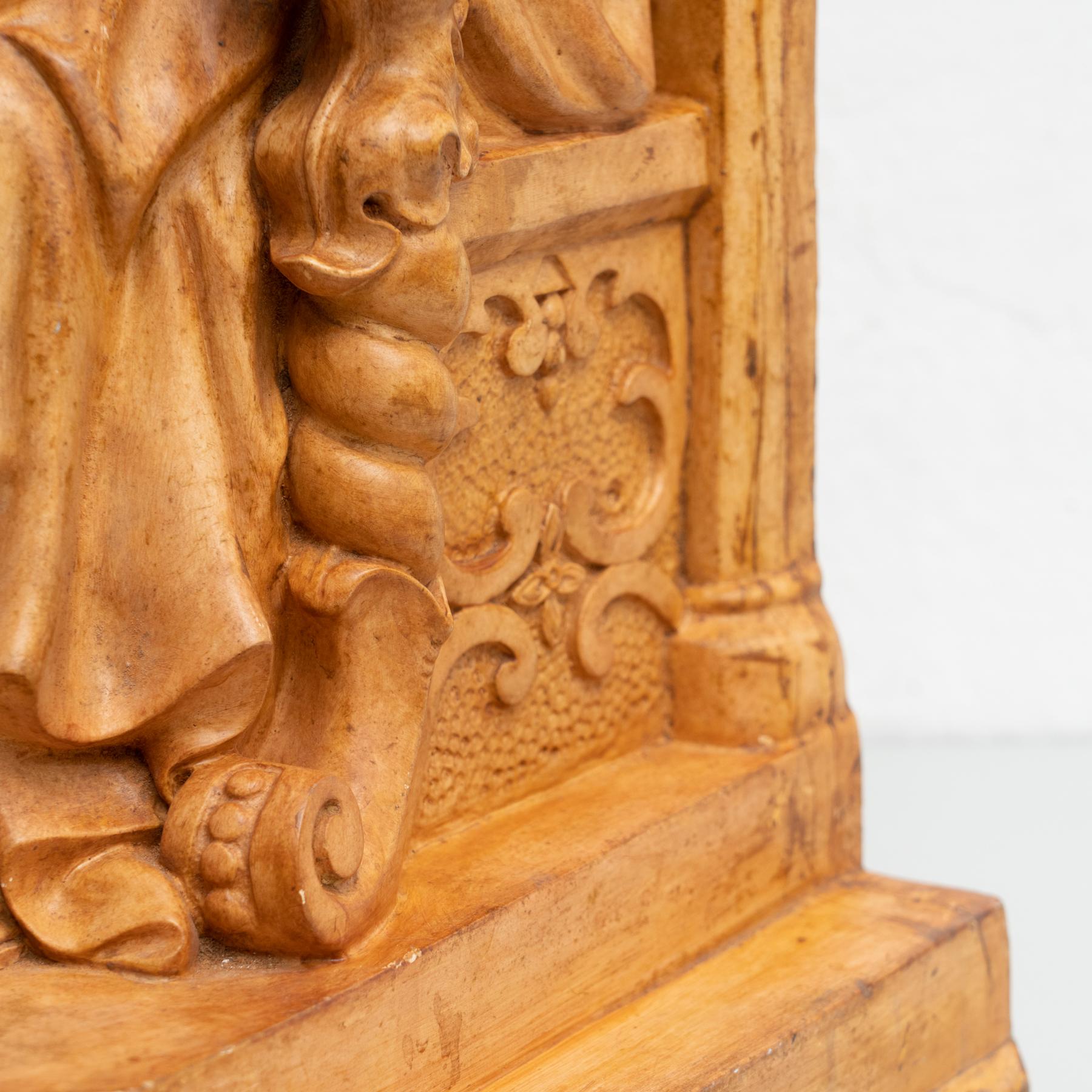 Sculpture traditionnelle religieuse de Jésus-Christ en vente 1