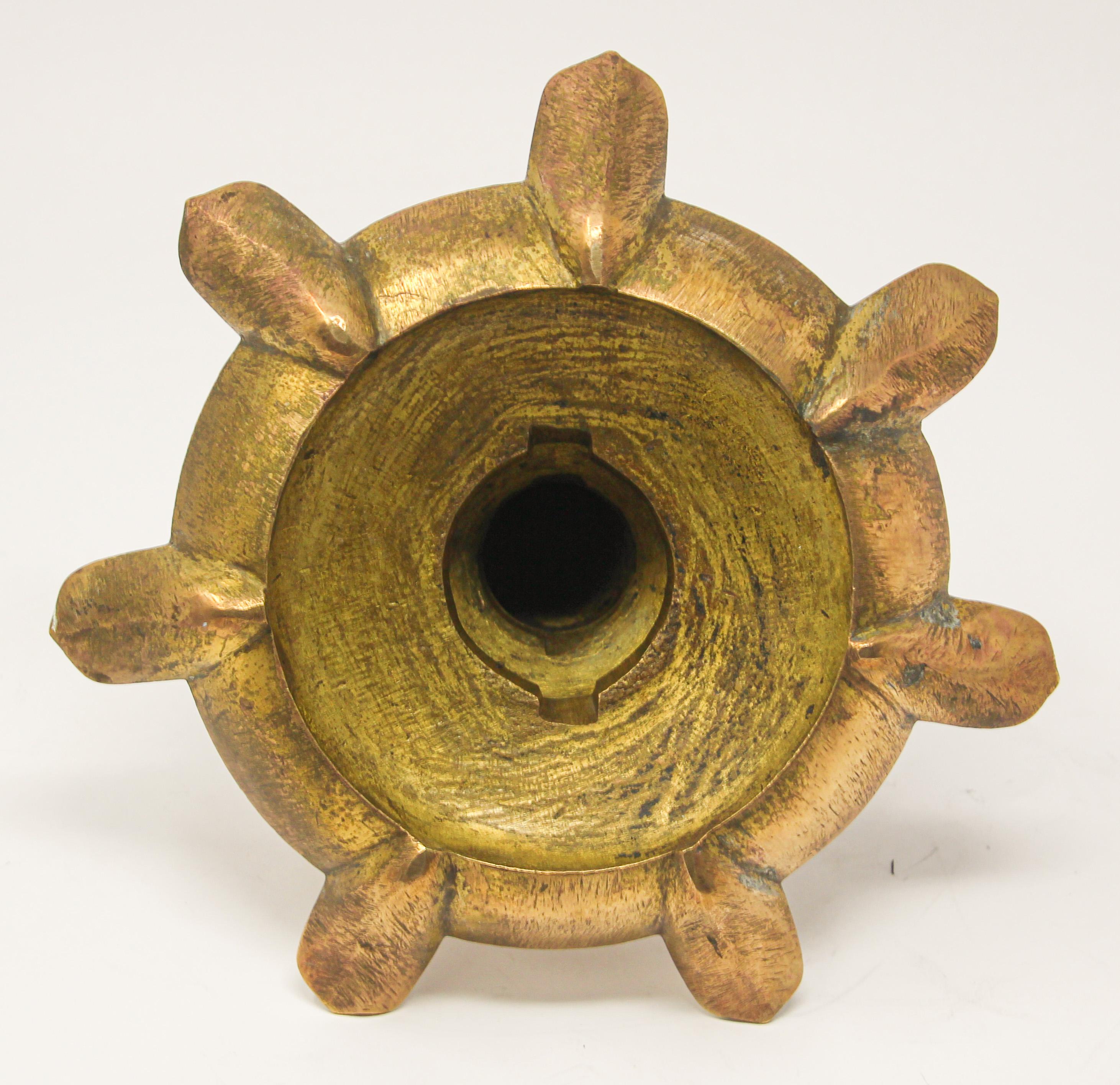 20th Century Brass Oil Lamp Traditional Temple Religious Asian Hindu Diya Art India 1900 For Sale