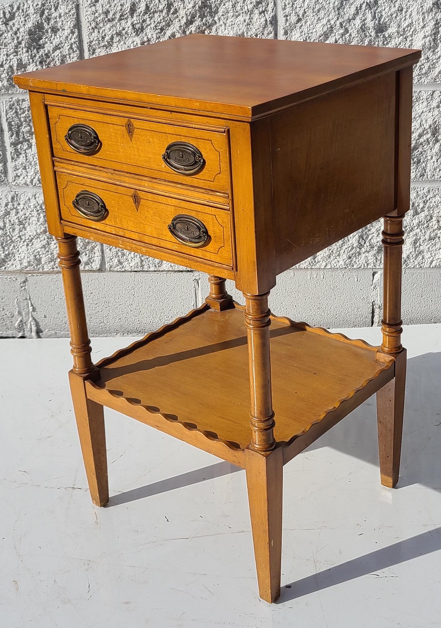 Traditional Revival 2 Drawer Night Stand In Good Condition For Sale In Fraser, MI