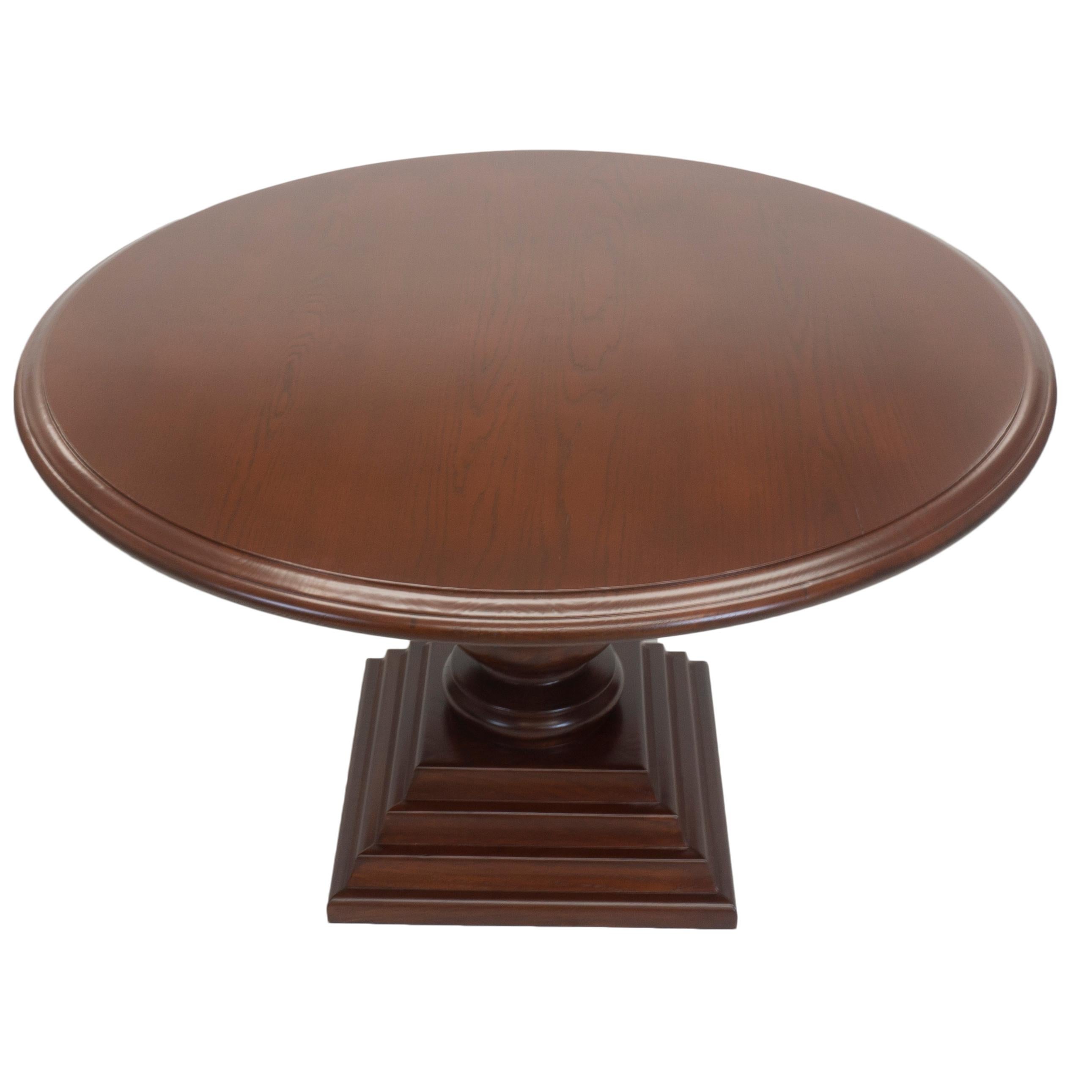 American Traditional Round Pedestal Dining Table For Sale