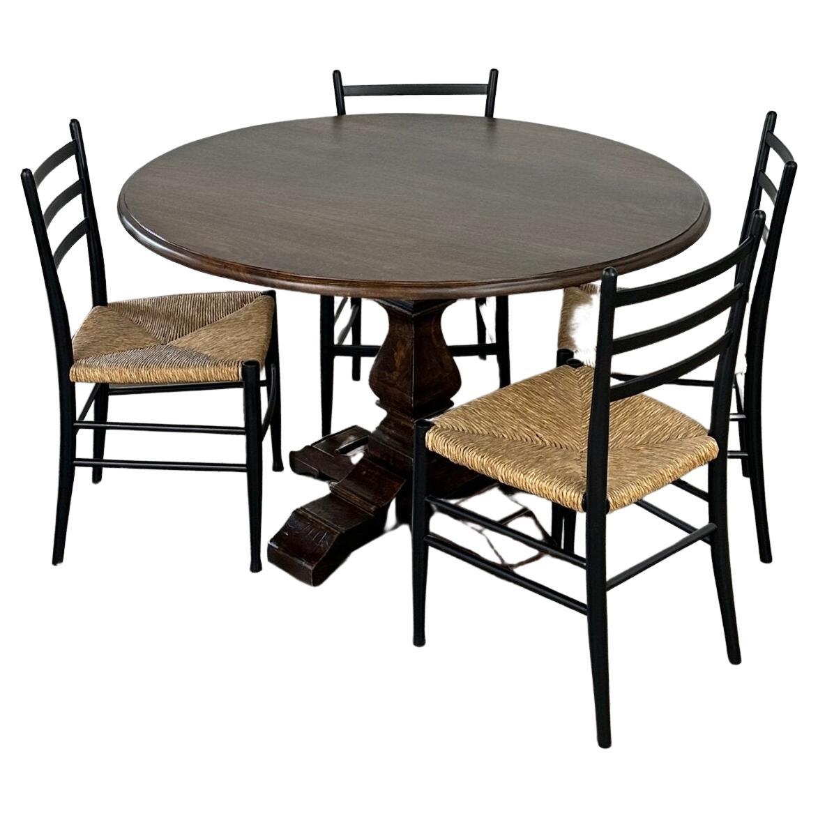 Traditional Round Greyed Dining Table For Sale at 1stDibs