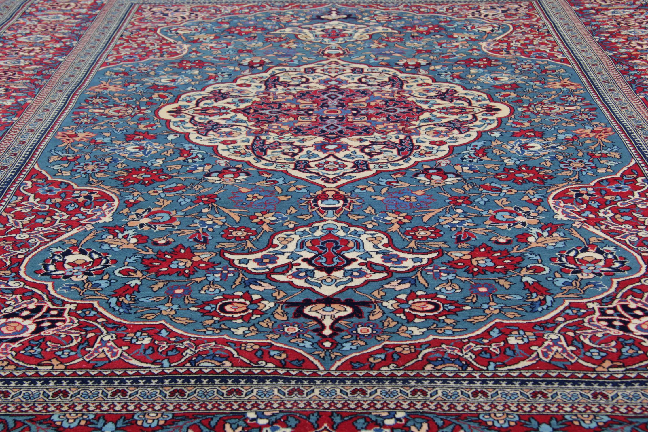 Traditional Rug Handmade Teal Wool Carpet Oriental Antique Area Rug In Excellent Condition For Sale In Hampshire, GB
