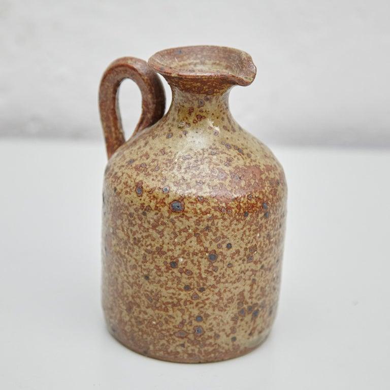 Tradizionale ceramica rustica spagnola     Prodotto in Spagna, circa 1960.    In condizioni originali, con lievi usure dovute all'età e all'uso, che conservano una bella patina.