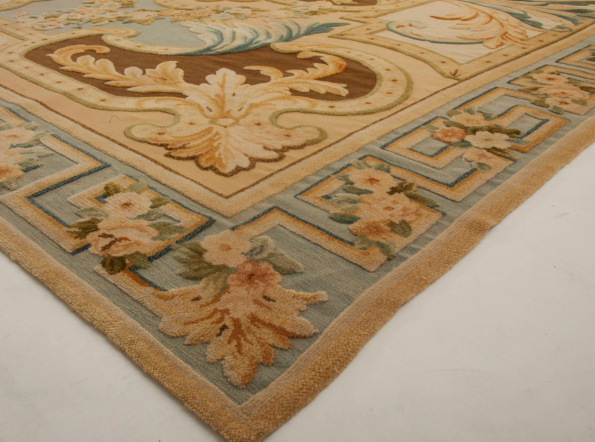 Contemporary Modern Savonnerie-Inspired Wool with Sculpted High-Low Texture Doris Leslie Blau For Sale
