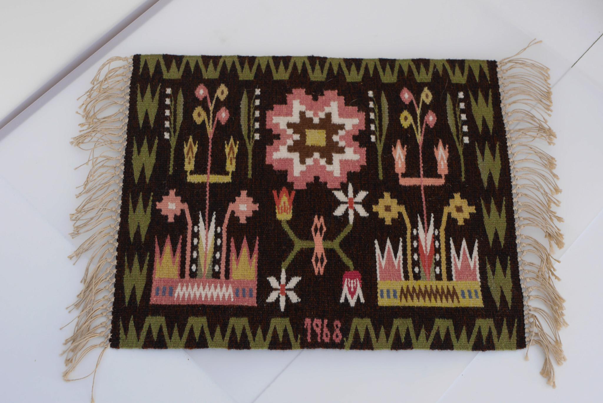 Traditioneller skandinavischer Wandschmuck, bekannt als der Garten von Blekinge im Zustand „Gut“ im Angebot in Skarpnäck, SE