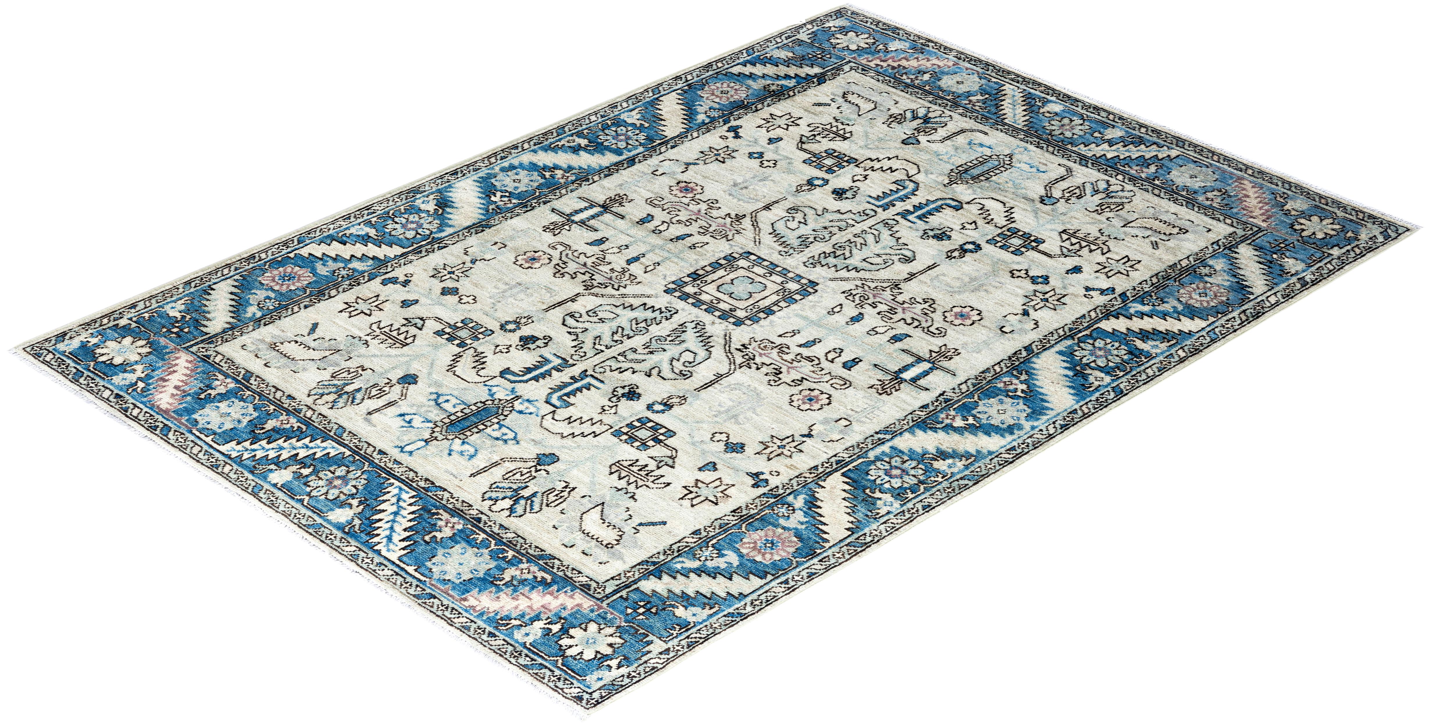 Tapis traditionnel Serapi noué à la main beige de 4' 3