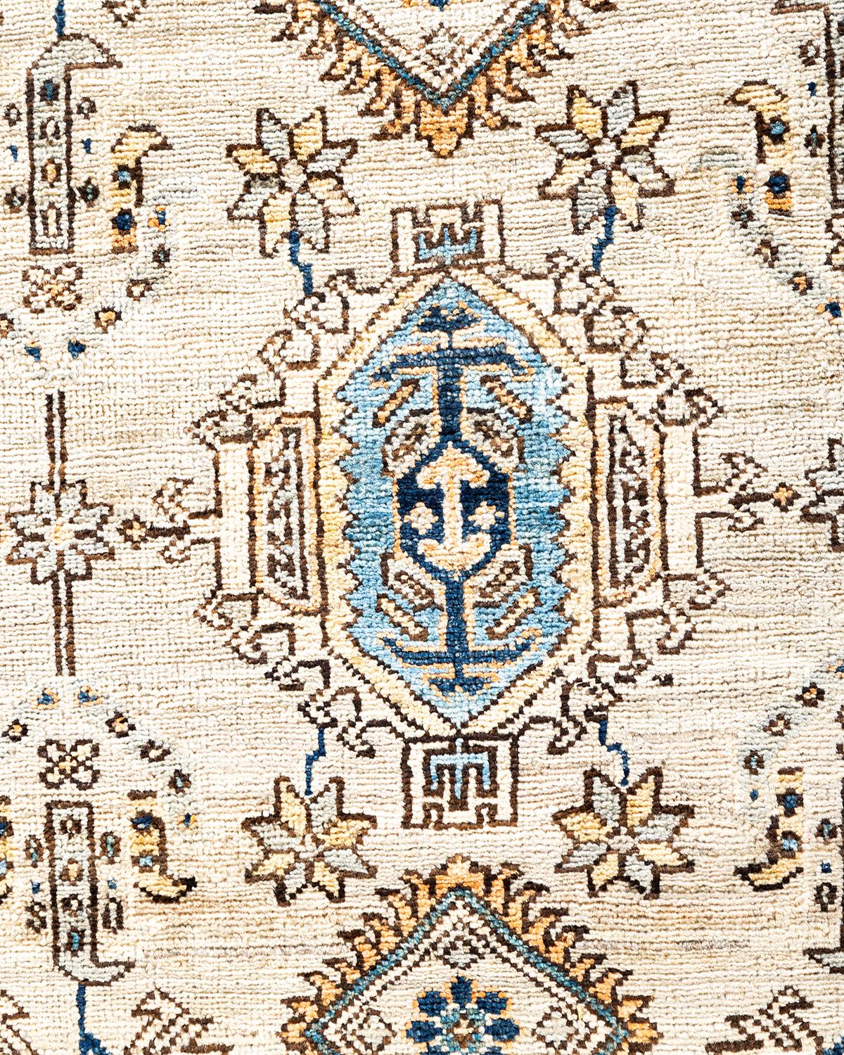 Pakistani Traditional Serapi Hand Knotted Wool Beige Area Rug For Sale