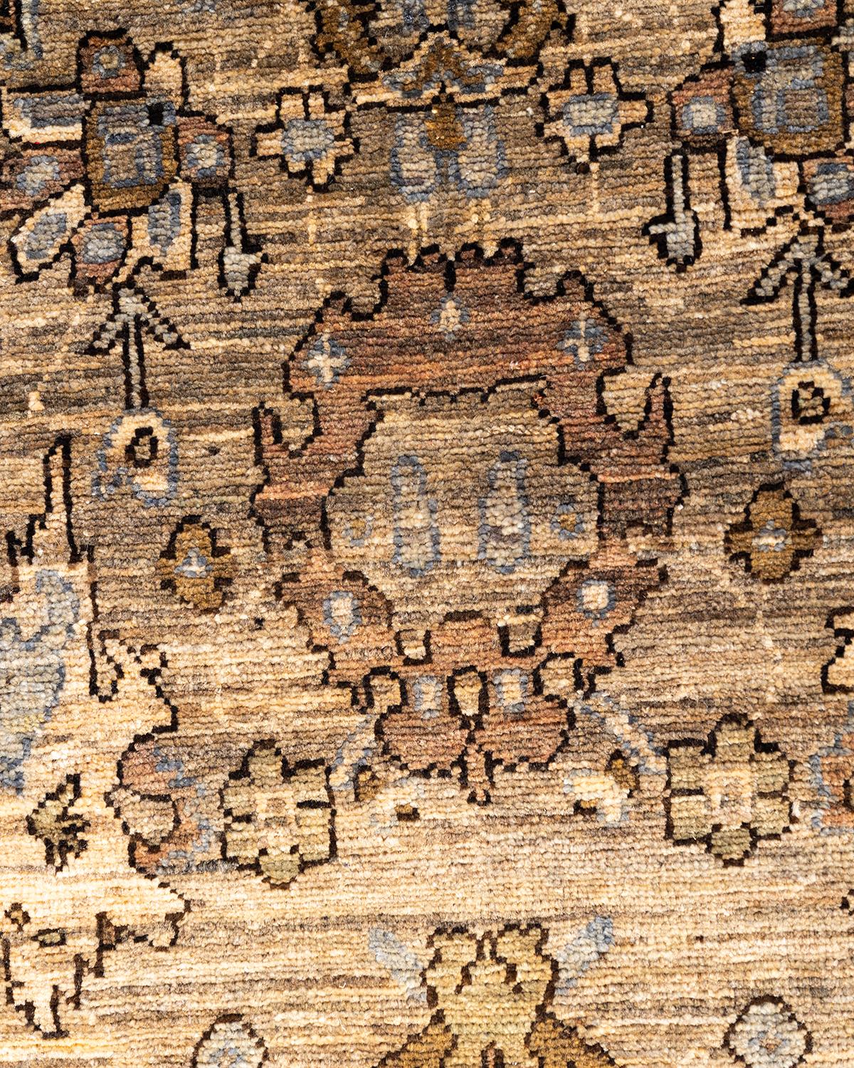 Pakistani Traditional Serapi Hand Knotted Wool Beige Area Rug  For Sale