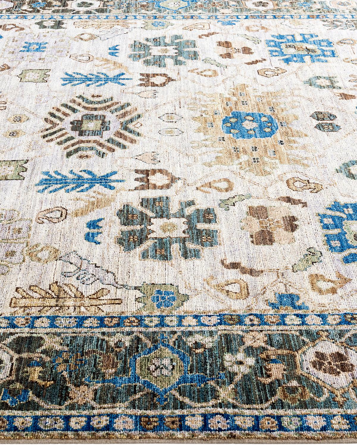  Traditional Serapi Hand Knotted Wool Beige Area Rug In New Condition For Sale In Norwalk, CT