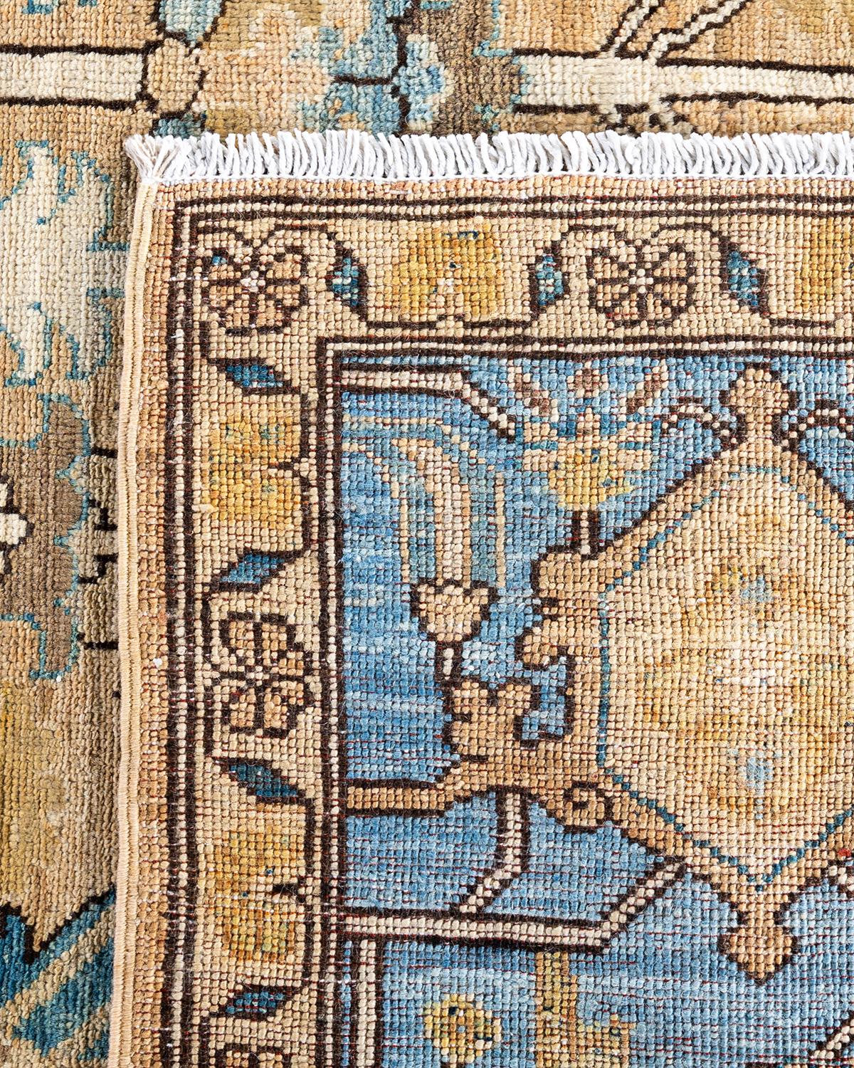Traditioneller handgeknüpfter Serapi-Teppich aus Wolle in Beige (21. Jahrhundert und zeitgenössisch) im Angebot