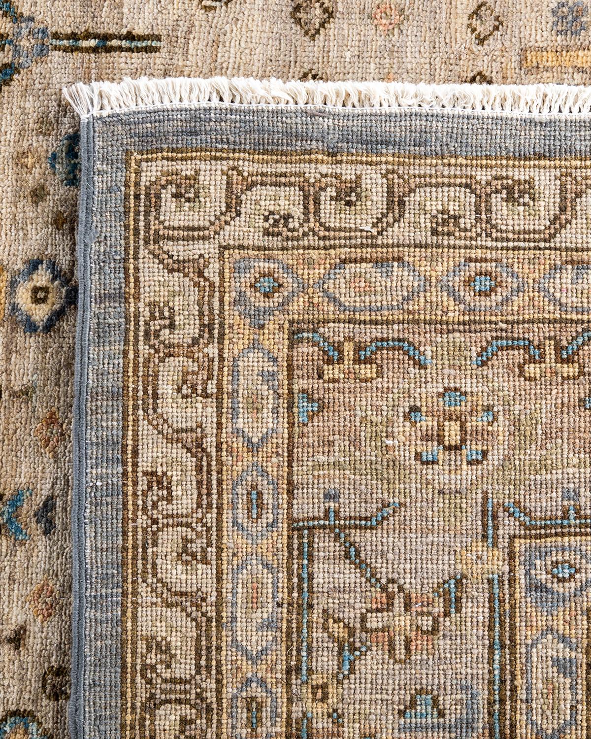 Traditioneller handgeknüpfter Serapi-Teppich aus Wolle in Beige (21. Jahrhundert und zeitgenössisch) im Angebot