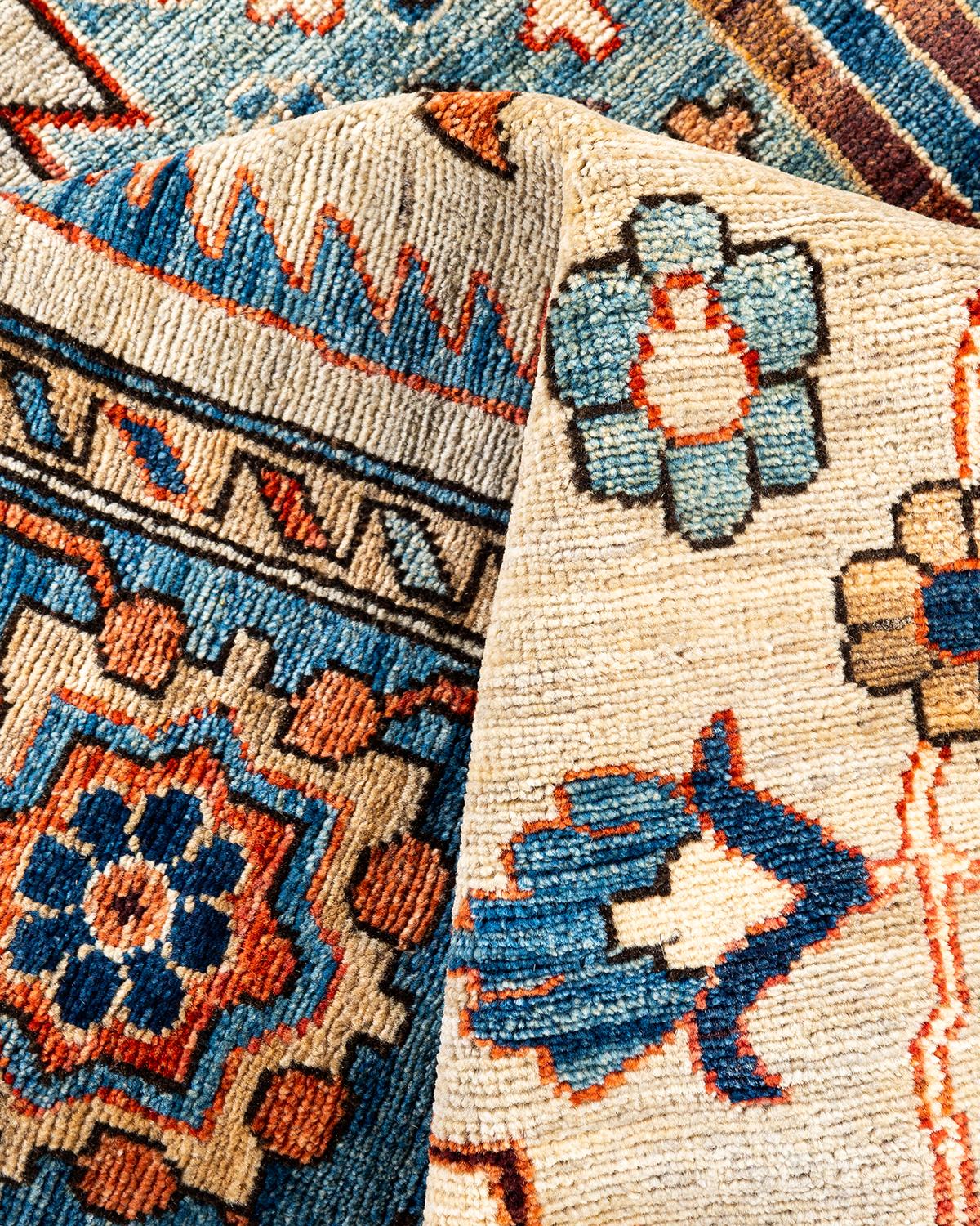Traditional Serapi Hand Knotted Wool Beige Area Rug For Sale 2