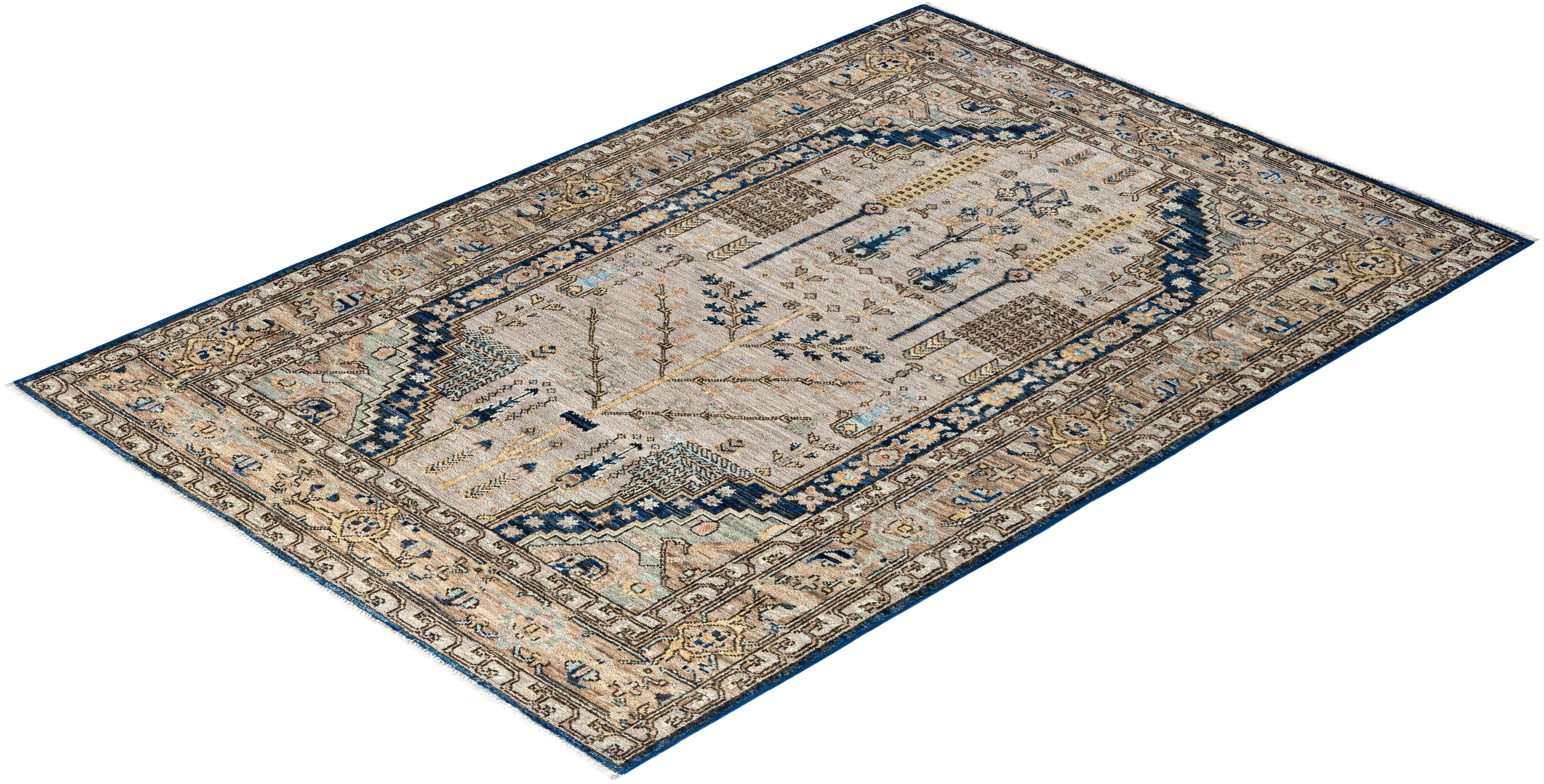 Traditional Serapi Hand Knotted Wool Beige Area Rug For Sale 3