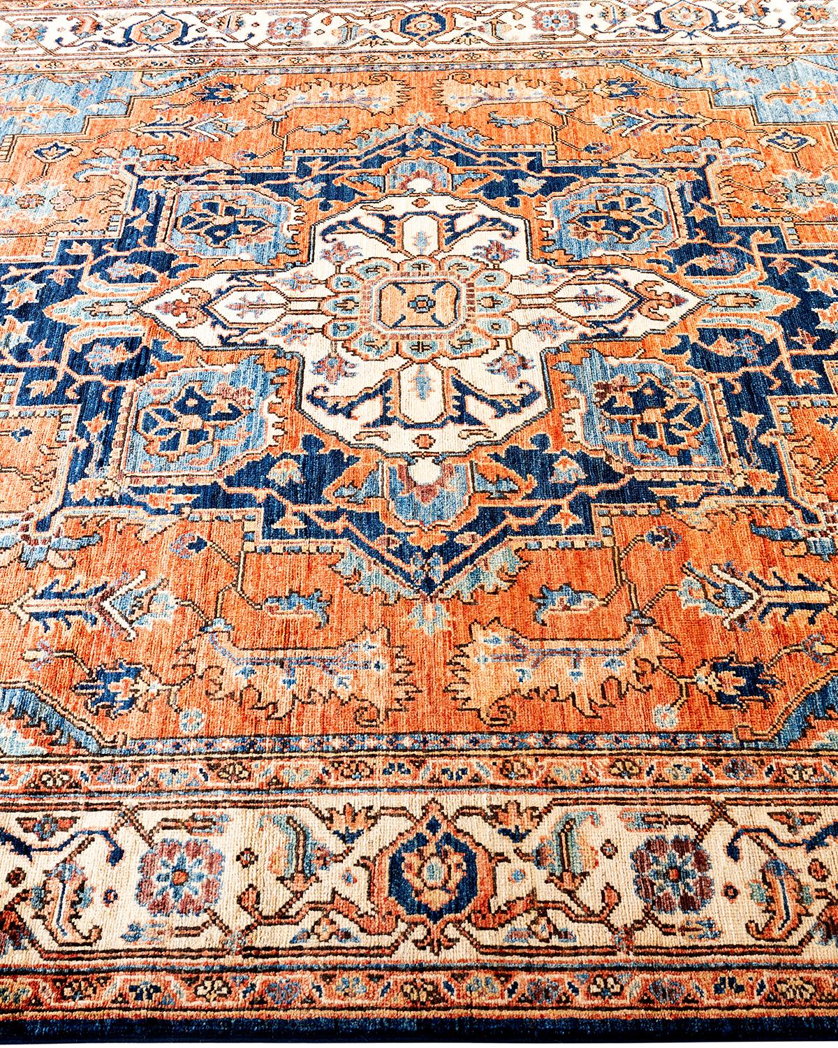  Traditional Serapi Hand Knotted Wool Black Area Rug In New Condition For Sale In Norwalk, CT