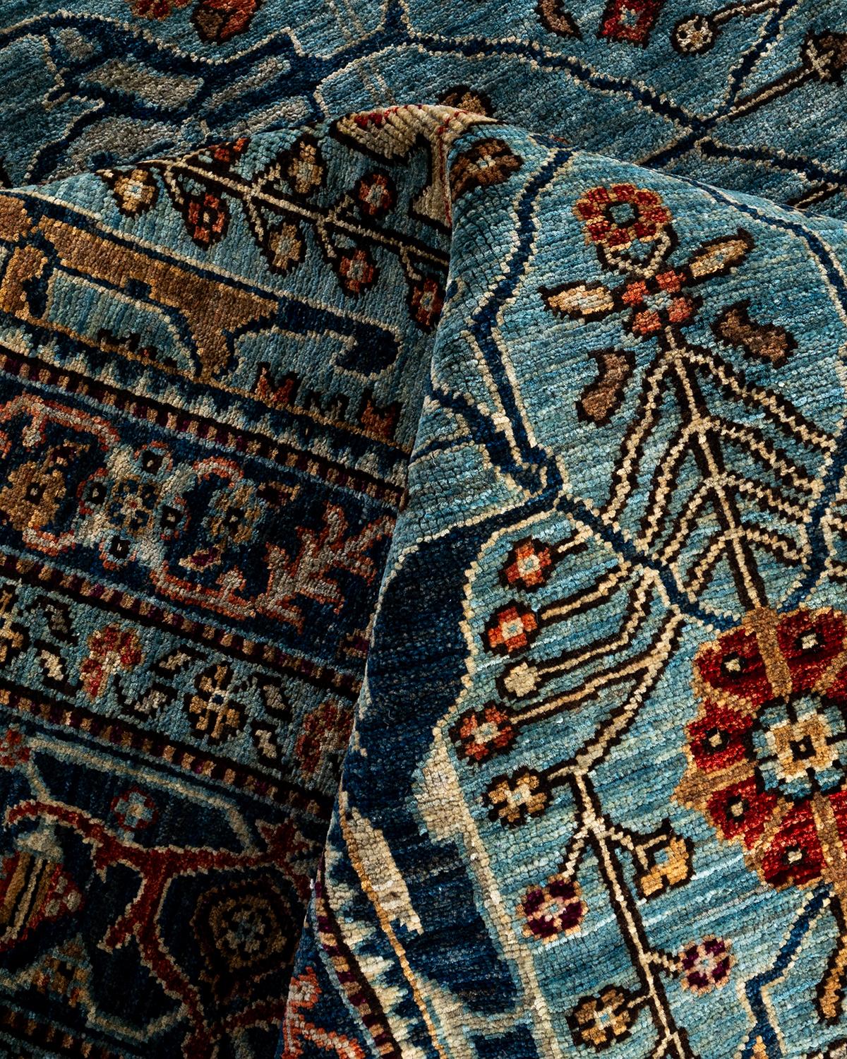Tappeto tradizionale Serapi in lana annodata a mano di colore blu, 8' 2