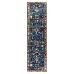 Traditioneller handgeknüpfter Serapi-Läufer aus Wolle in Blau 2' 7" x 9' 6"