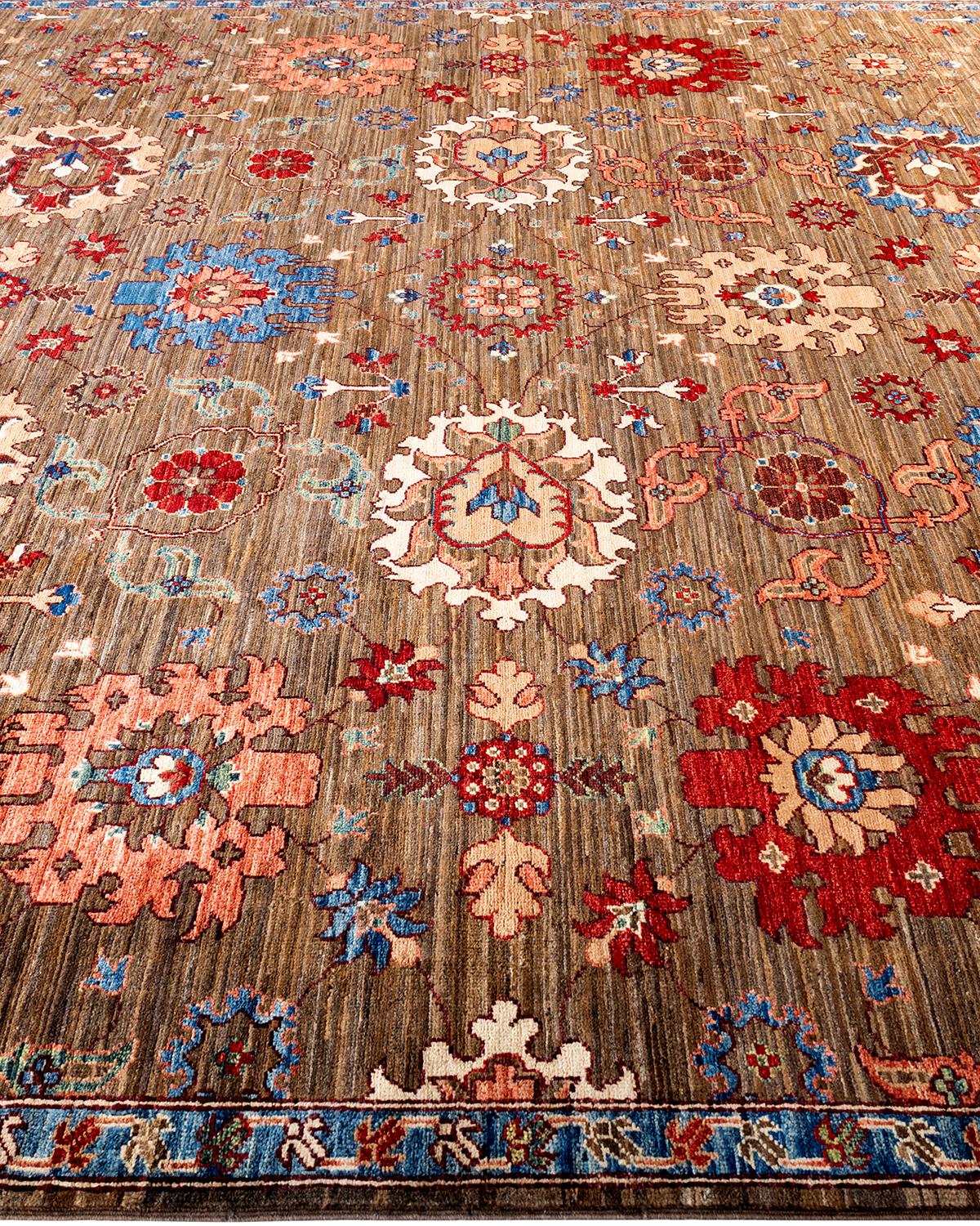  Traditional Serapi Hand Knotted Wool Brown Area Rug In New Condition For Sale In Norwalk, CT