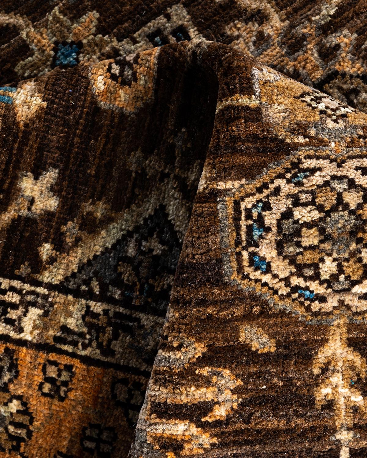 Traditional Serapi Hand Knotted Wool Brown Area Rug For Sale 2