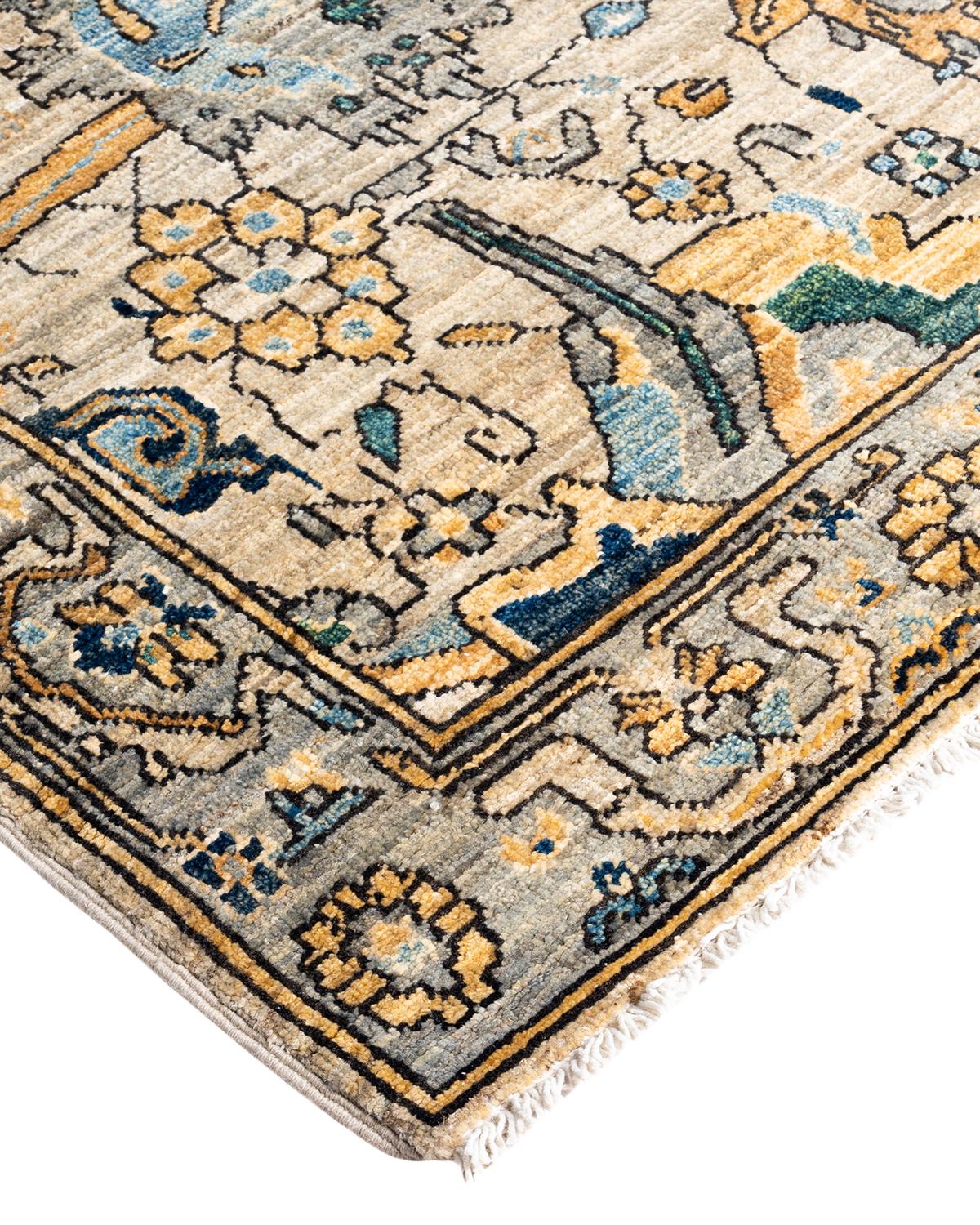 La fabrication des tapis persans dans toute sa splendeur a inspiré les couleurs riches, les motifs géométriques élaborés et les détails botaniques de la collection Serapi. Avec pas moins de 100 nœuds par pouce, ces tapis fabriqués à la main sont