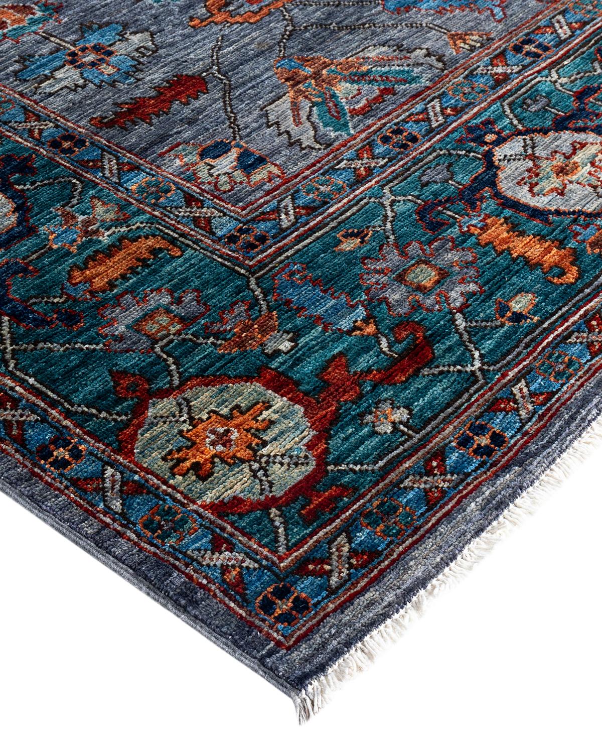 La fabrication des tapis persans dans toute sa splendeur a inspiré les couleurs riches, les motifs géométriques élaborés et les détails botaniques de la collection Serapi. Avec pas moins de 100 nœuds par pouce, ces tapis fabriqués à la main sont