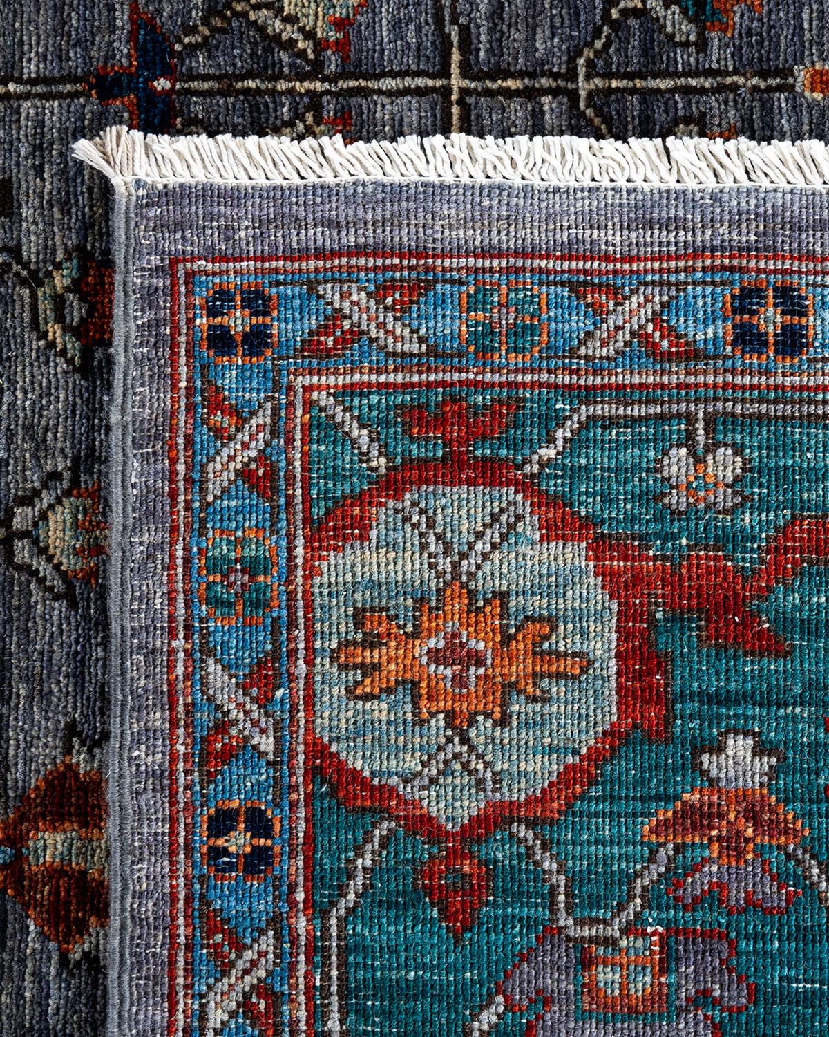 Tapis traditionnel Serapi noué à la main gris de 5' 11