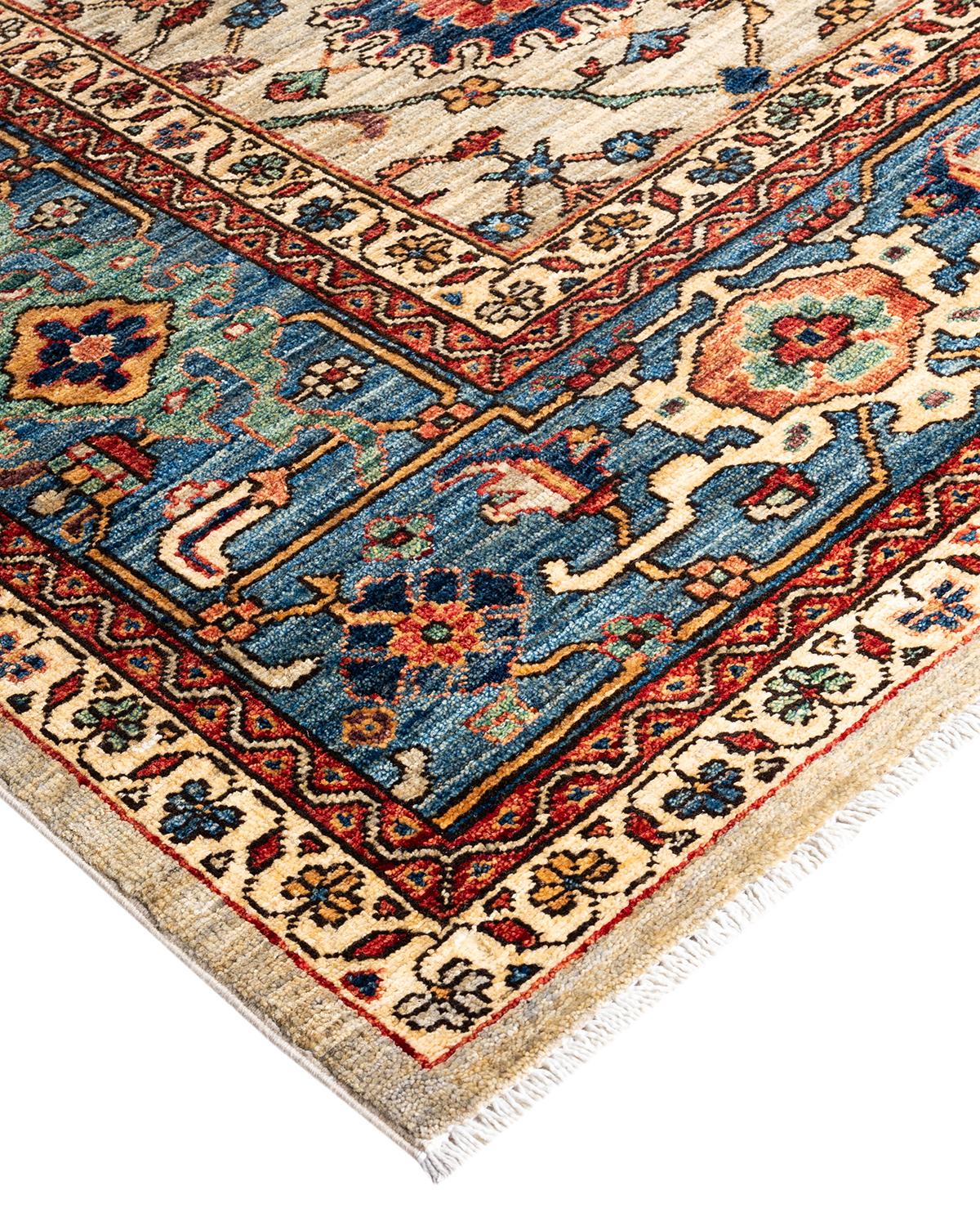 La fabrication des tapis persans dans toute sa splendeur a inspiré les couleurs riches, les motifs géométriques élaborés et les détails botaniques de la collection Serapi. Avec pas moins de 100 nœuds par pouce, ces tapis fabriqués à la main sont