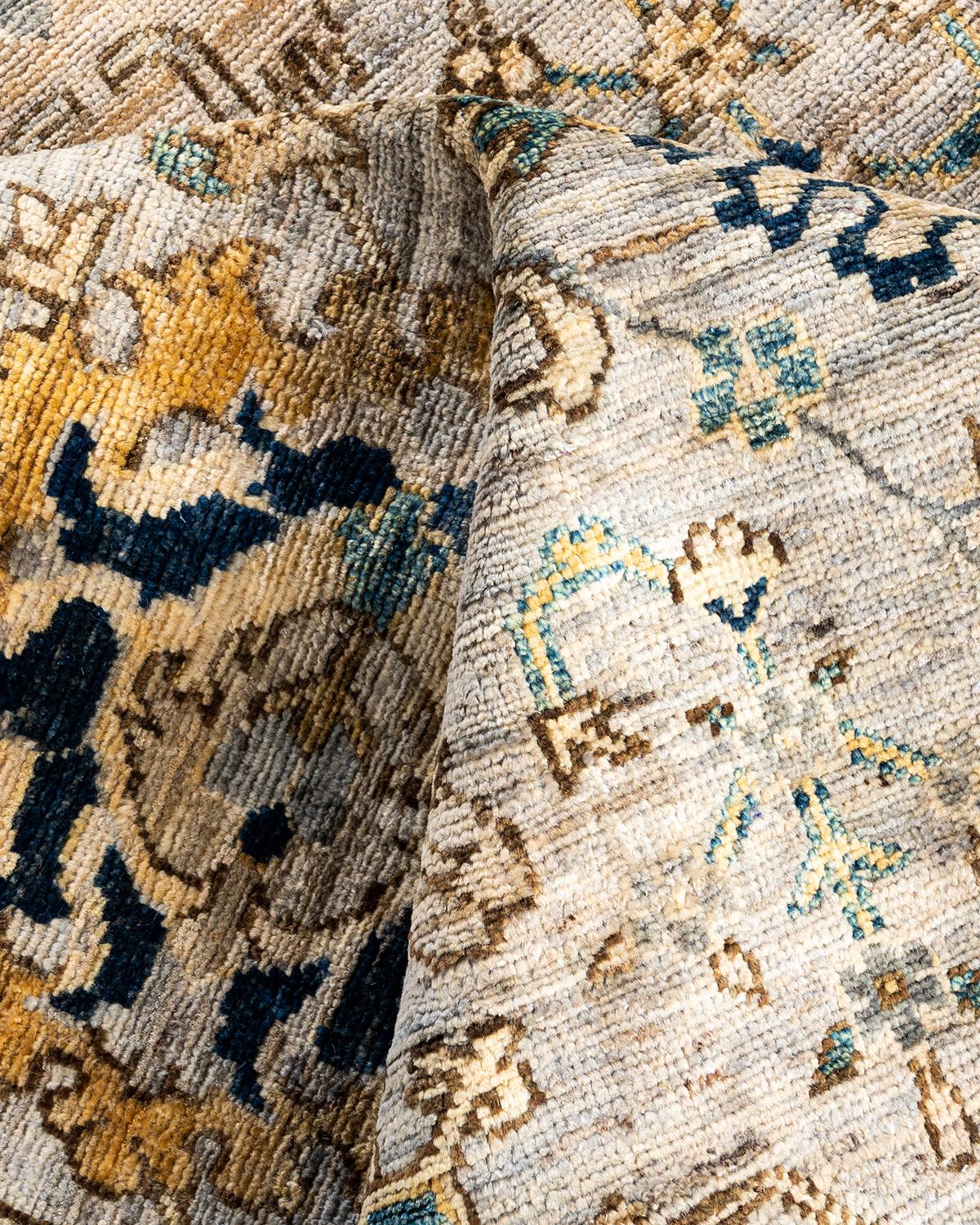 Tapis traditionnel Serapi noué à la main en laine grise en vente 1