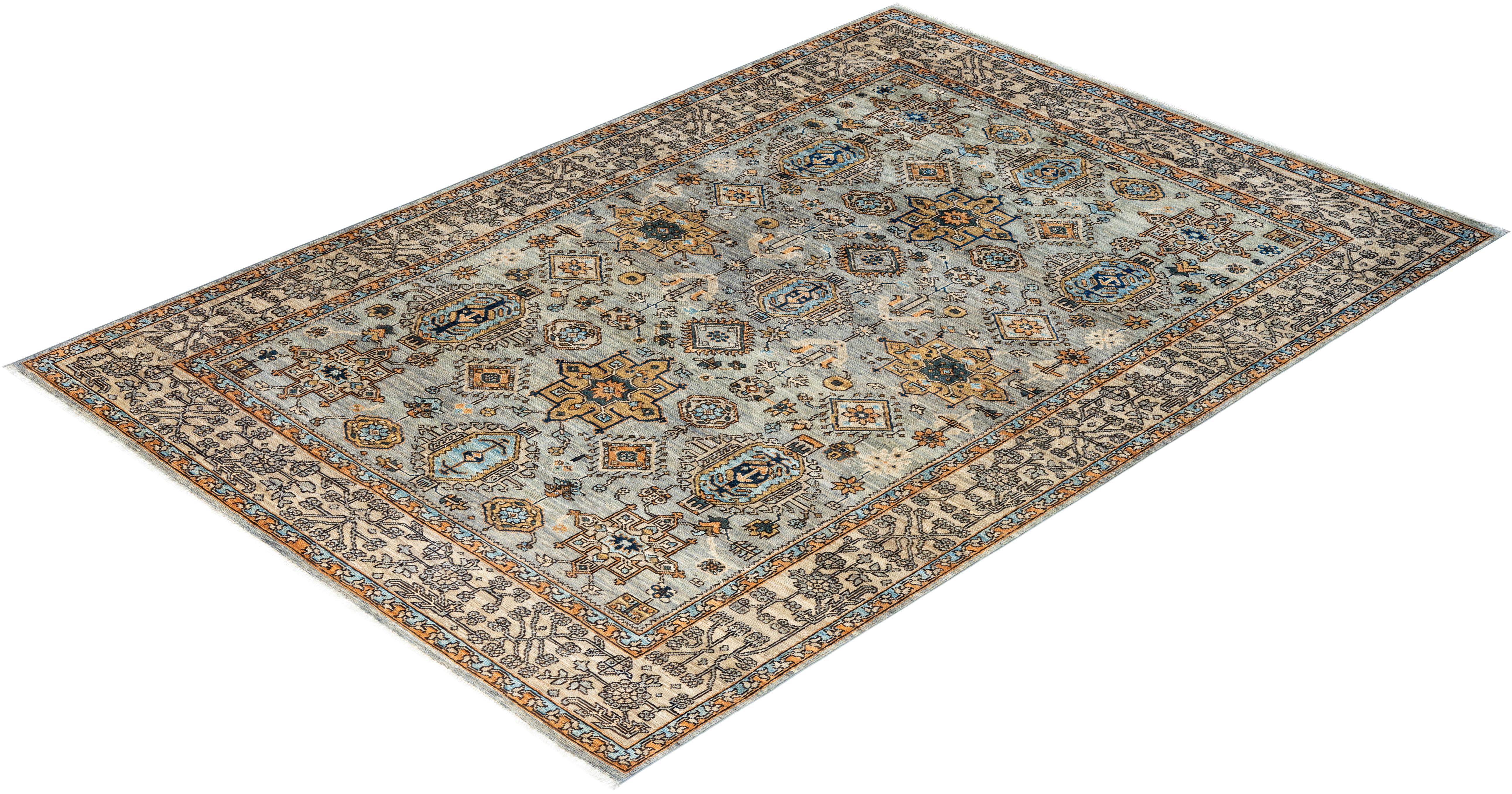 Tapis traditionnel Serapi noué à la main en laine grise en vente 2