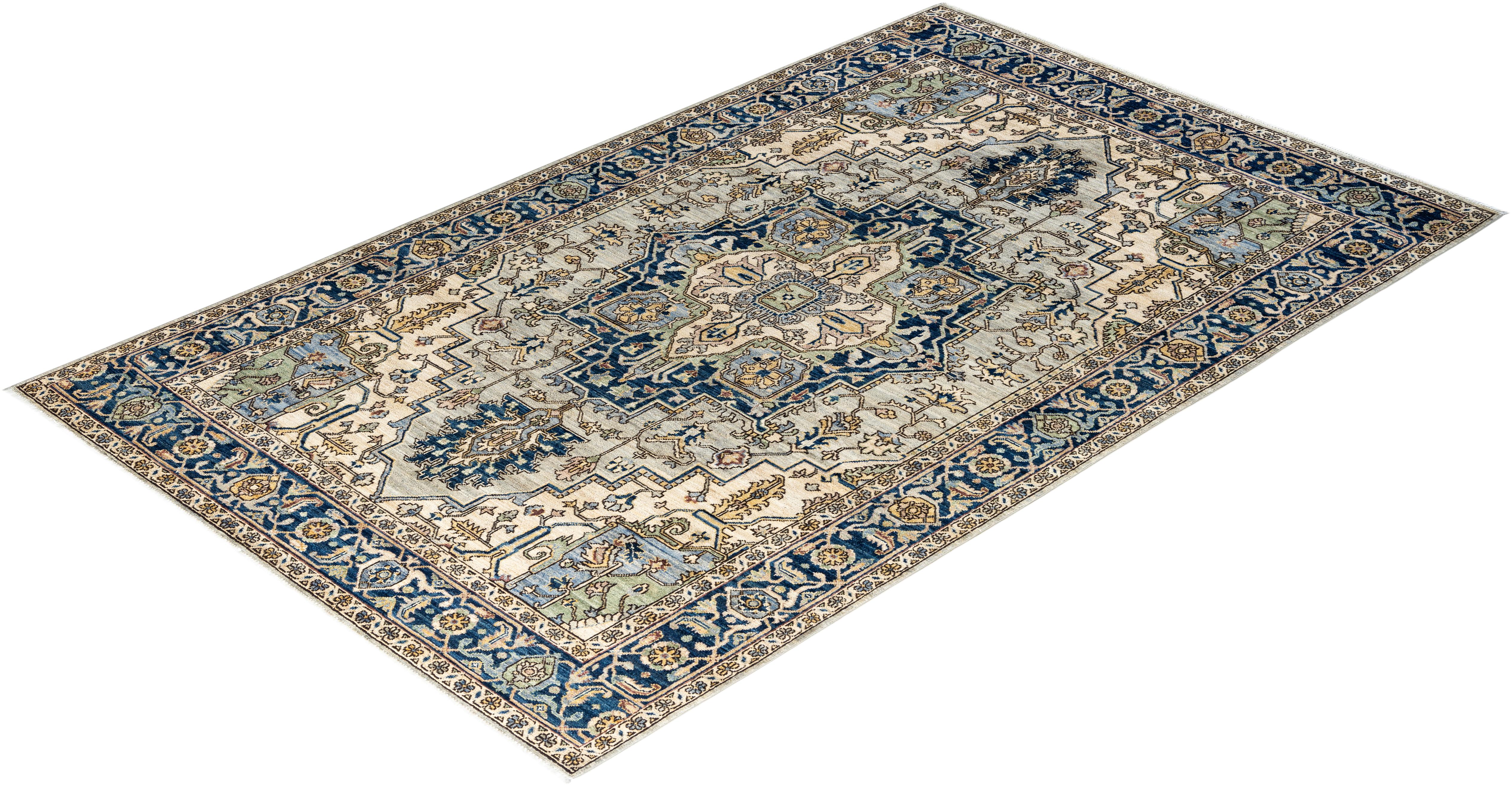 Traditional Serapi Hand Knotted Wool Gray Area Rug 3