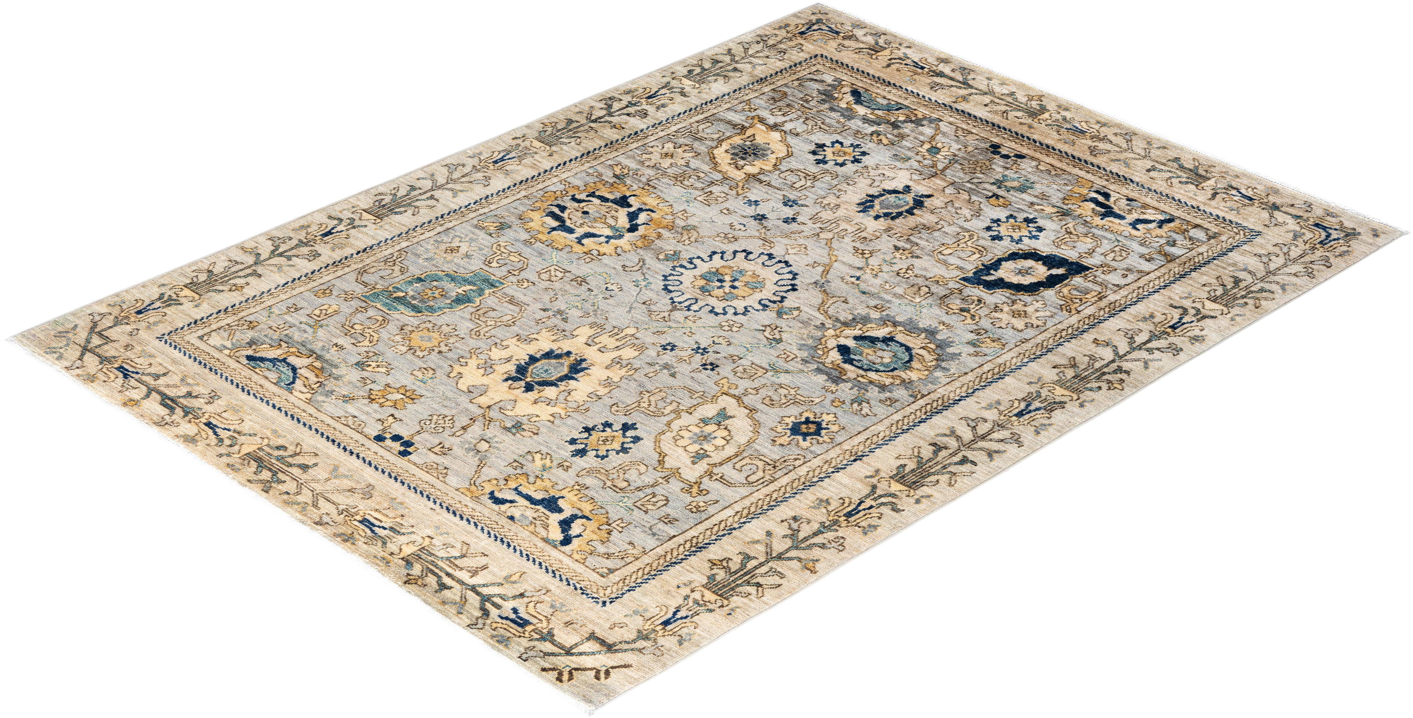  Tapis traditionnel Serapi noué à la main en laine grise en vente 2