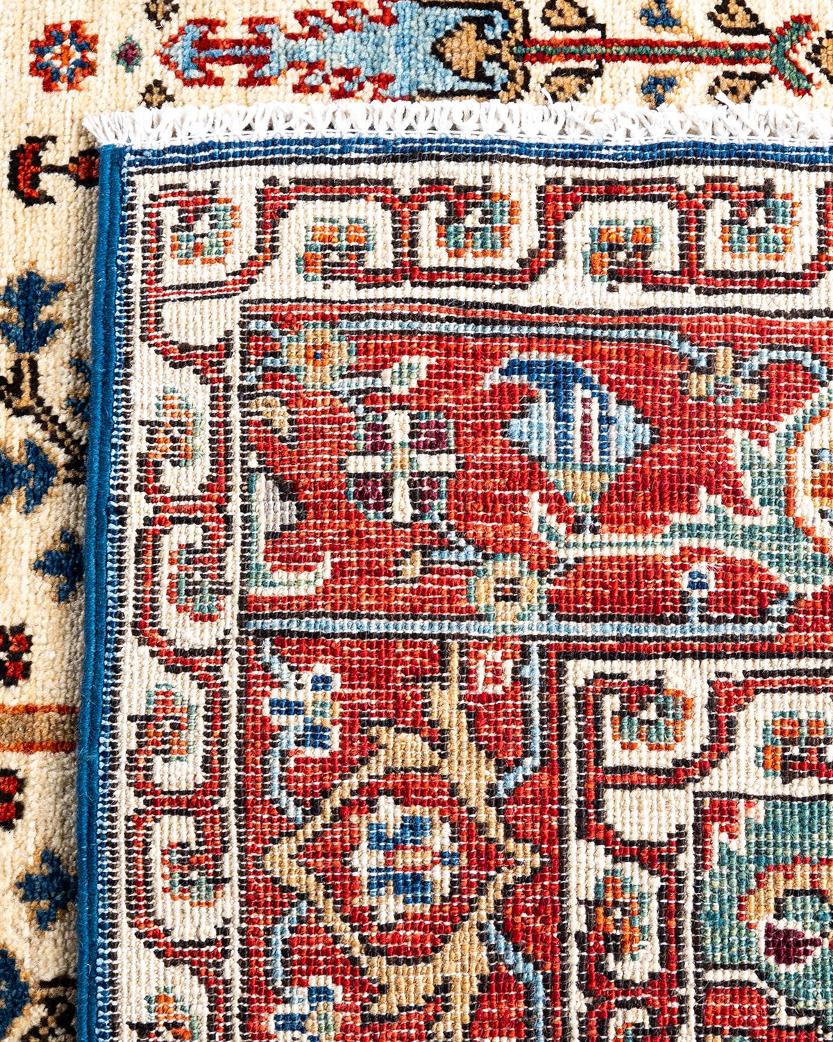Contemporary Traditional Serapi Hand Knotted Wool Ivory Area Rug For Sale