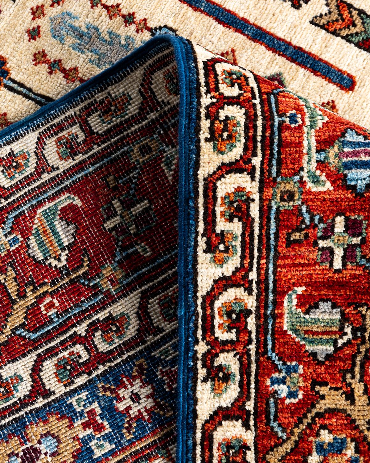 Traditional Serapi Hand Knotted Wool Ivory Area Rug For Sale 1