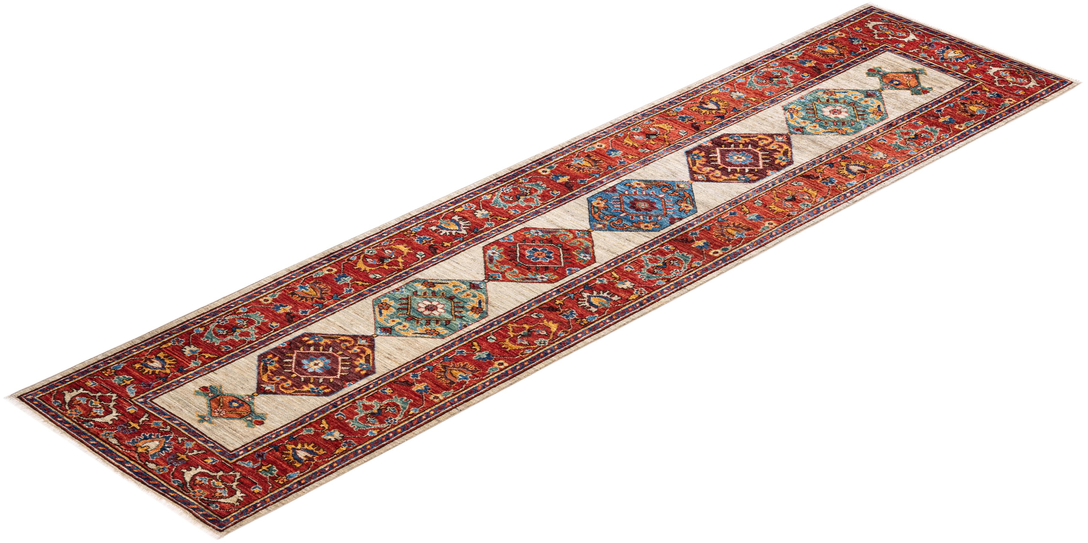 Traditional Serapi Hand Knotted Wool Ivory Runner For Sale 3