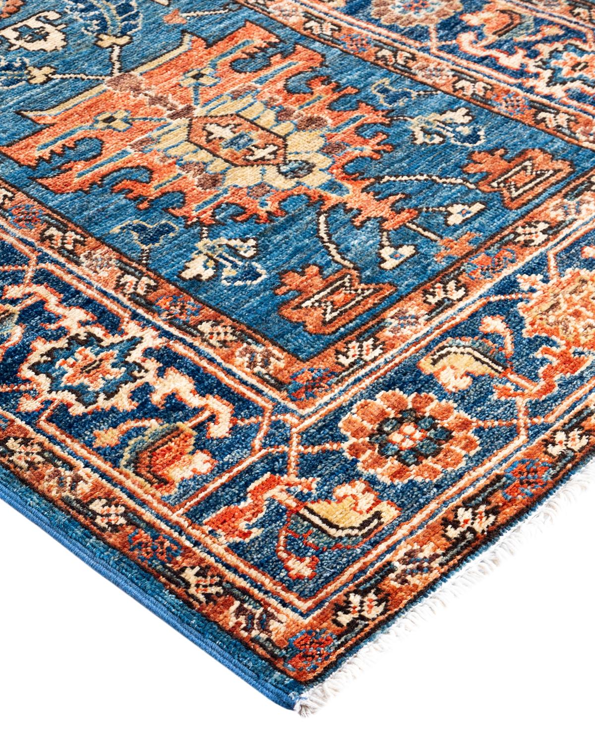 La fabrication des tapis persans dans toute sa splendeur a inspiré les couleurs riches, les motifs géométriques élaborés et les détails botaniques de la collection Serapi. Avec pas moins de 100 nœuds par pouce, ces tapis fabriqués à la main sont