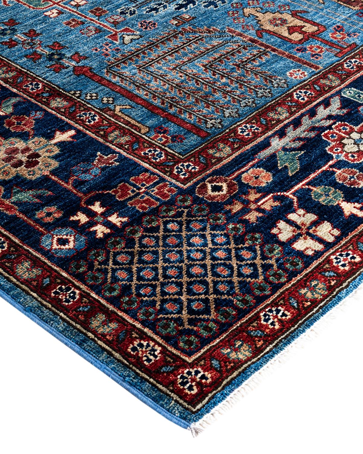 La fabricación de alfombras persas en su máxima expresión inspiró los ricos colores, los elaborados motivos geométricos y los detalles botánicos de la colección Serapi. Con hasta 100 nudos por pulgada, estas alfombras artesanales son tan duraderas