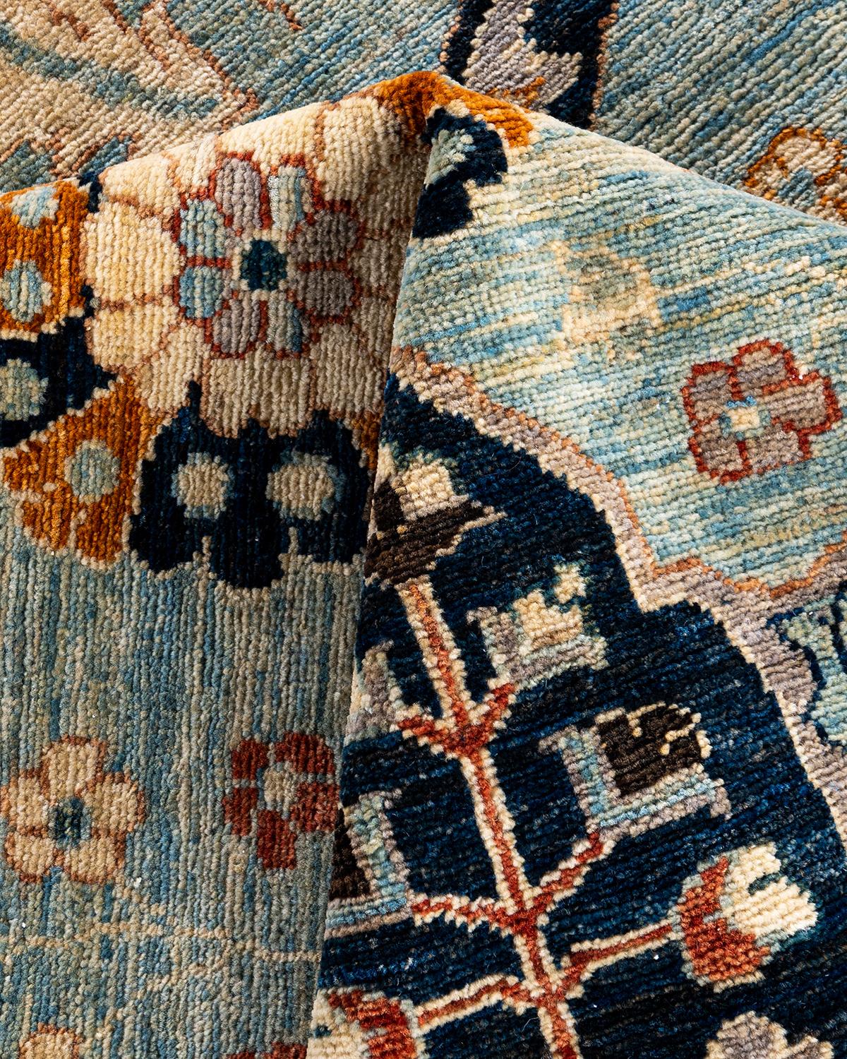 Traditioneller hellblauer Teppich aus handgeknüpfter Wolle Serapi 2