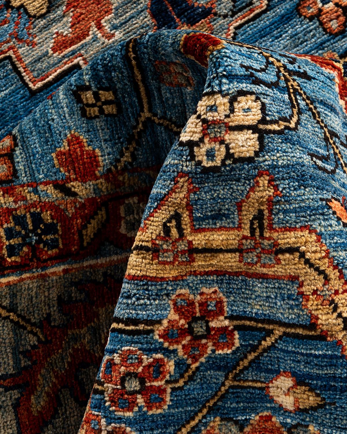 Tapis traditionnel Serapi noué à la main en laine bleu clair en vente 1