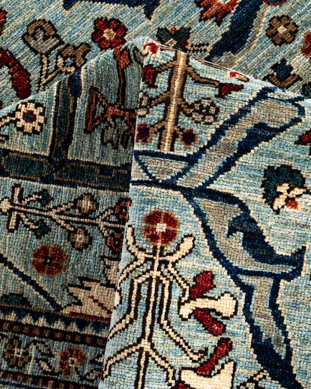Tapis traditionnel Serapi noué à la main en laine bleu clair en vente 1