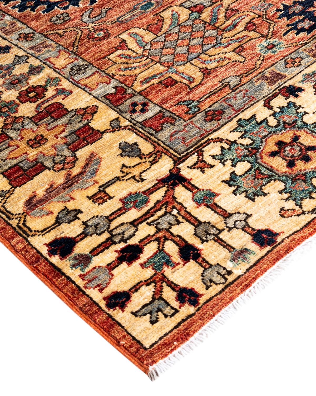 La produzione di tappeti persiani al suo meglio ha ispirato i ricchi colori, gli elaborati motivi geometrici e i dettagli botanici della collezione Serapi. Con ben 100 nodi per pollice, questi tappeti artigianali sono tanto durevoli quanto belli da