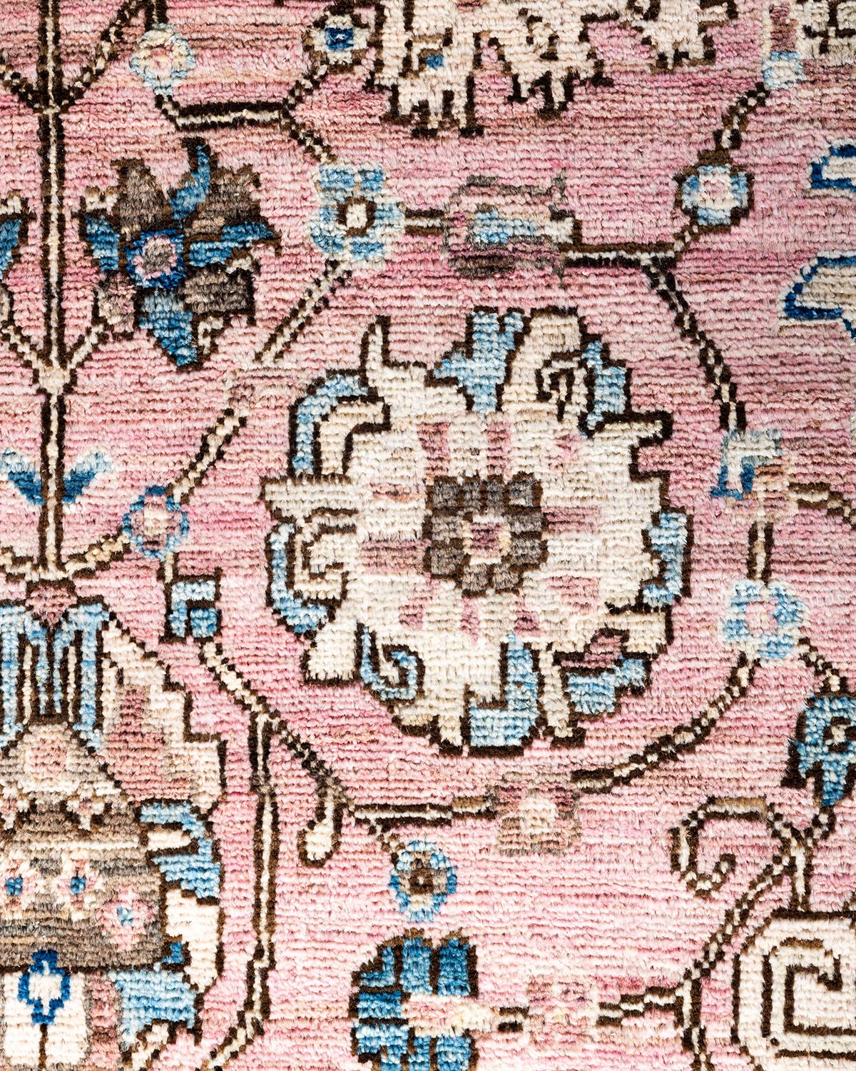 Pakistani Traditional Serapi Hand Knotted Wool Pink Area Rug For Sale