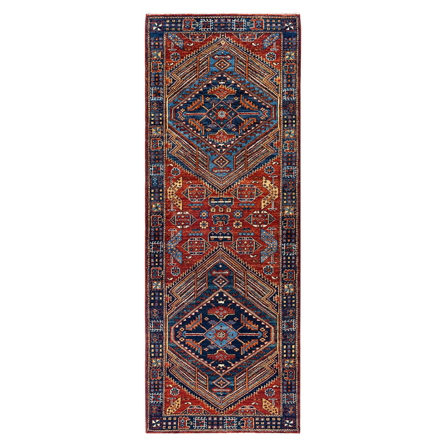 Tapis traditionnel Serapi noué à la main rouge de 2' 10" x 7' 9" en vente