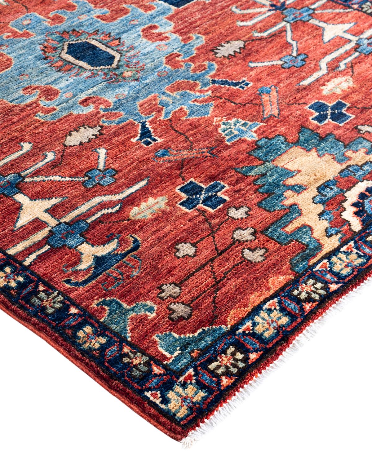 La fabrication des tapis persans dans toute sa splendeur a inspiré les couleurs riches, les motifs géométriques élaborés et les détails botaniques de la collection Serapi. Avec pas moins de 100 nœuds par pouce, ces tapis fabriqués à la main sont