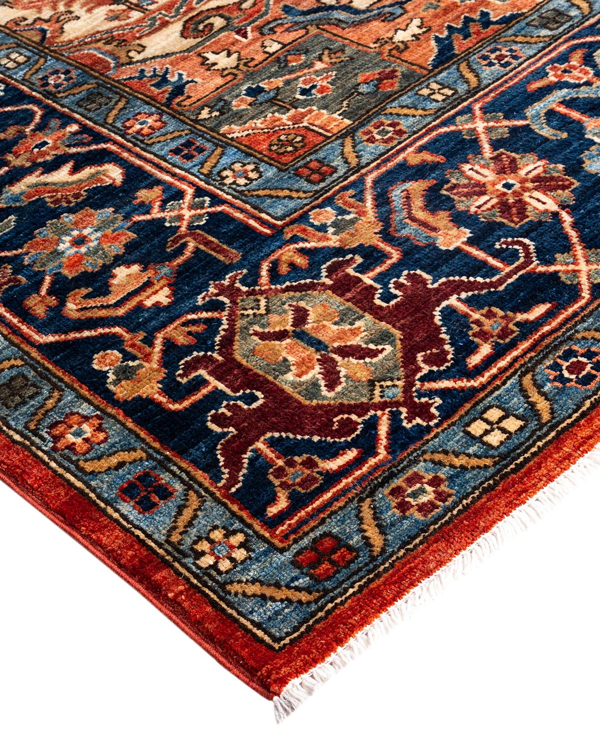 La fabrication des tapis persans dans toute sa splendeur a inspiré les couleurs riches, les motifs géométriques élaborés et les détails botaniques de la collection Serapi. Avec pas moins de 100 nœuds par pouce, ces tapis fabriqués à la main sont