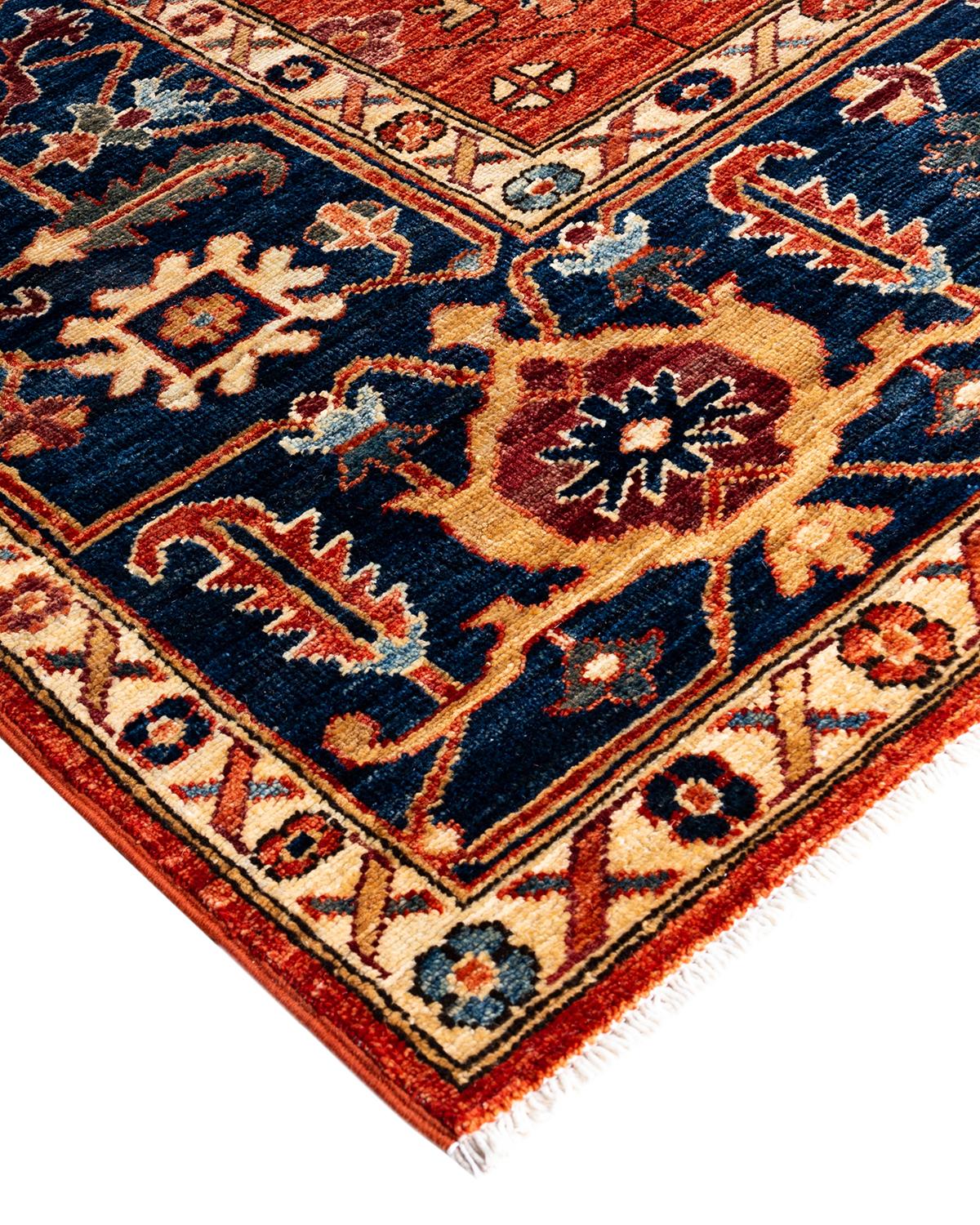 La fabrication des tapis persans dans toute sa splendeur a inspiré les couleurs riches, les motifs géométriques élaborés et les détails botaniques de la collection Serapi. Avec pas moins de 100 nœuds par pouce, ces tapis fabriqués à la main sont