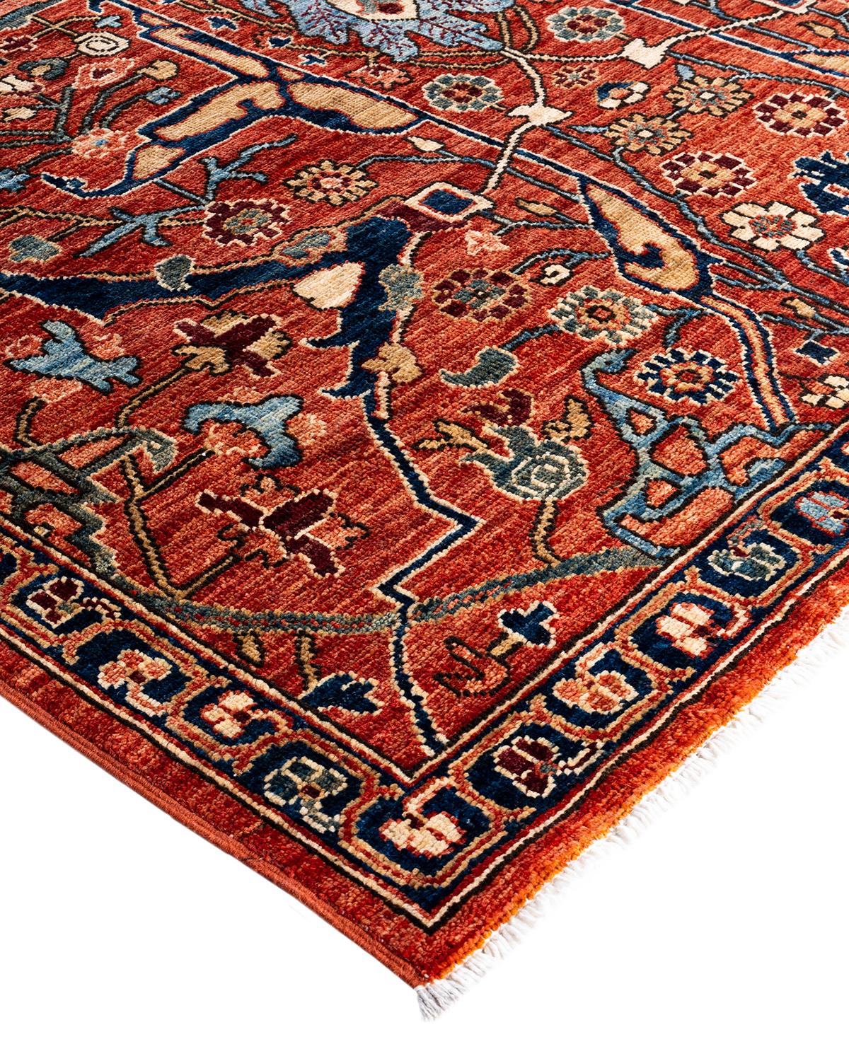 La produzione di tappeti persiani al suo meglio ha ispirato i ricchi colori, gli elaborati motivi geometrici e i dettagli botanici della collezione Serapi. Con ben 100 nodi per pollice, questi tappeti artigianali sono tanto durevoli quanto belli da