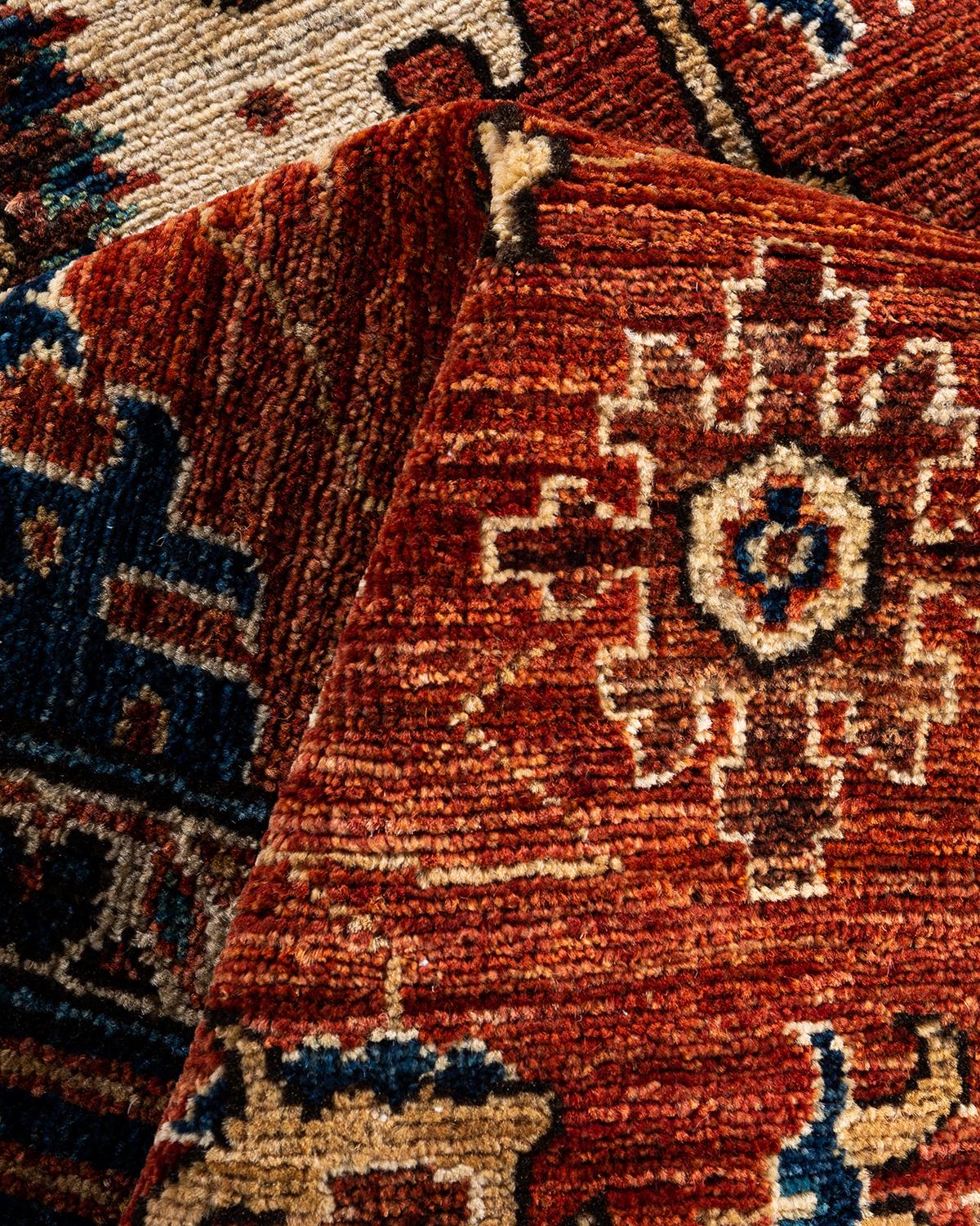 Tapis traditionnel Serapi rouge noué à la main en vente 1