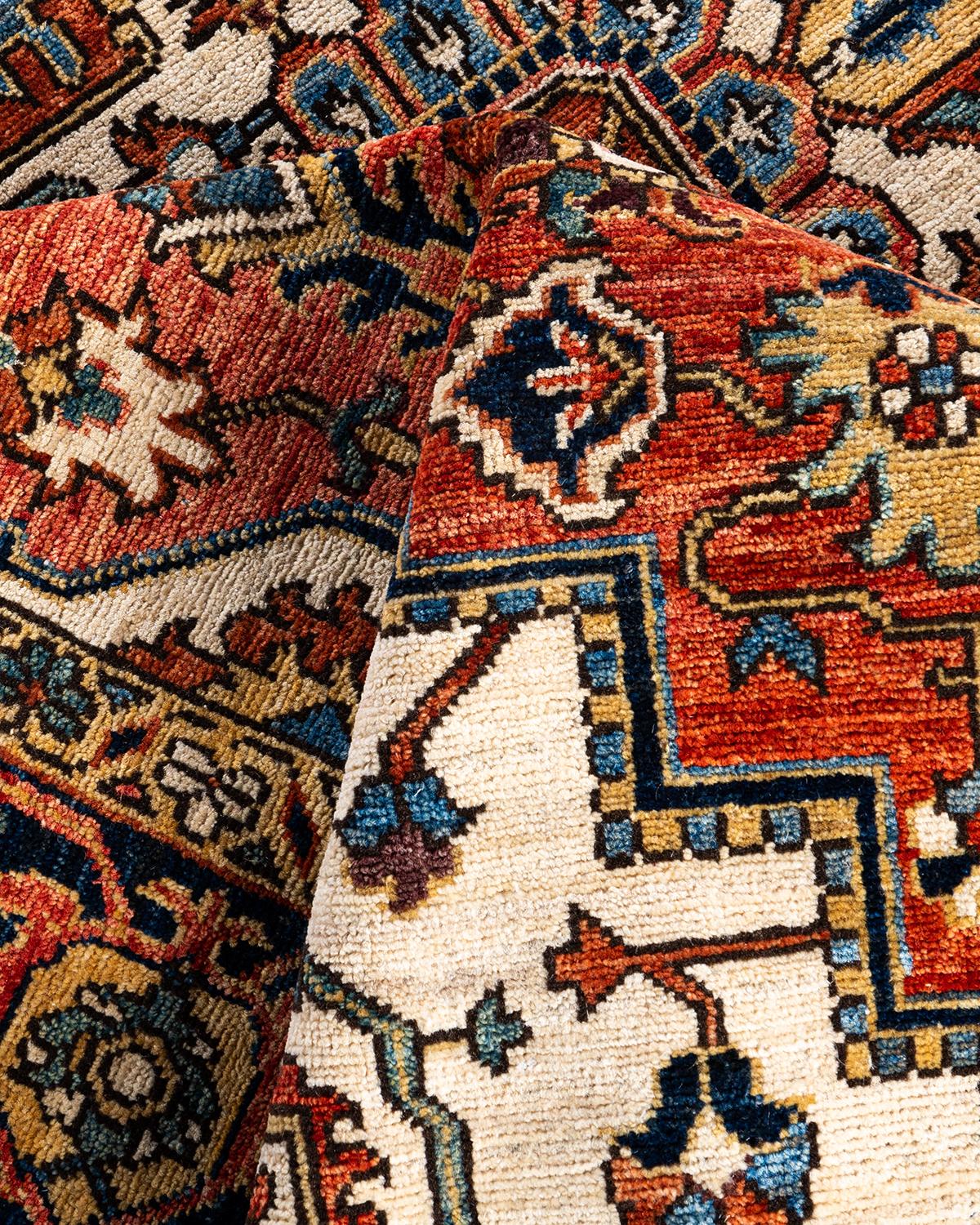 Tapis traditionnel Serapi rouge noué à la main en vente 1
